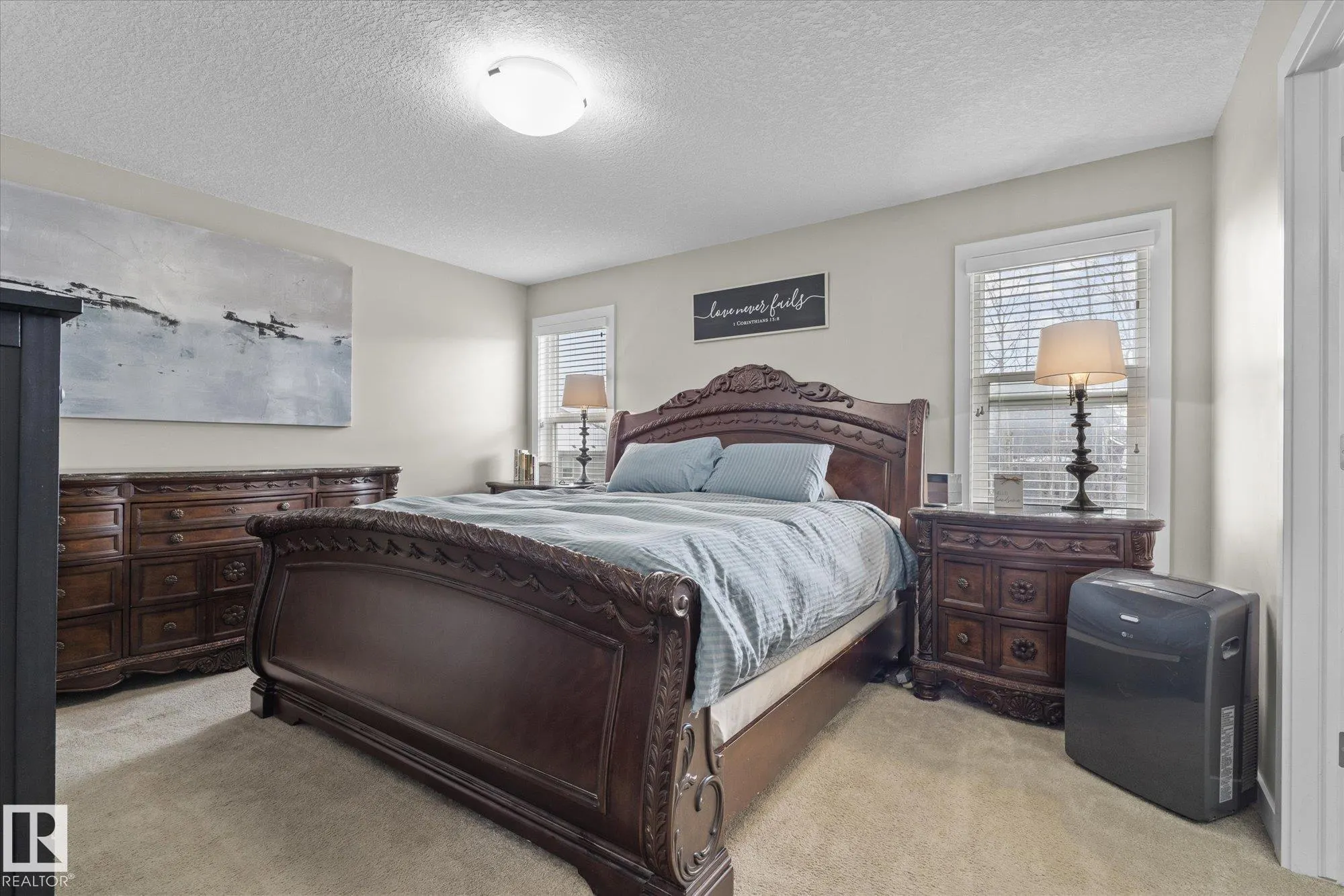 27 KINGSBURY Circle