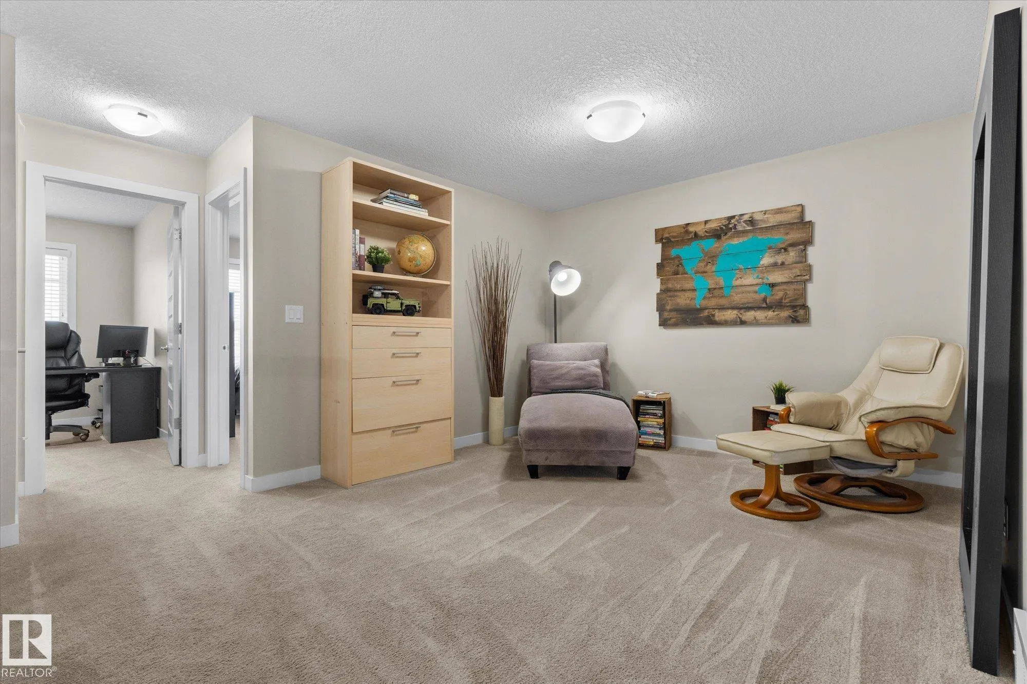 27 KINGSBURY Circle