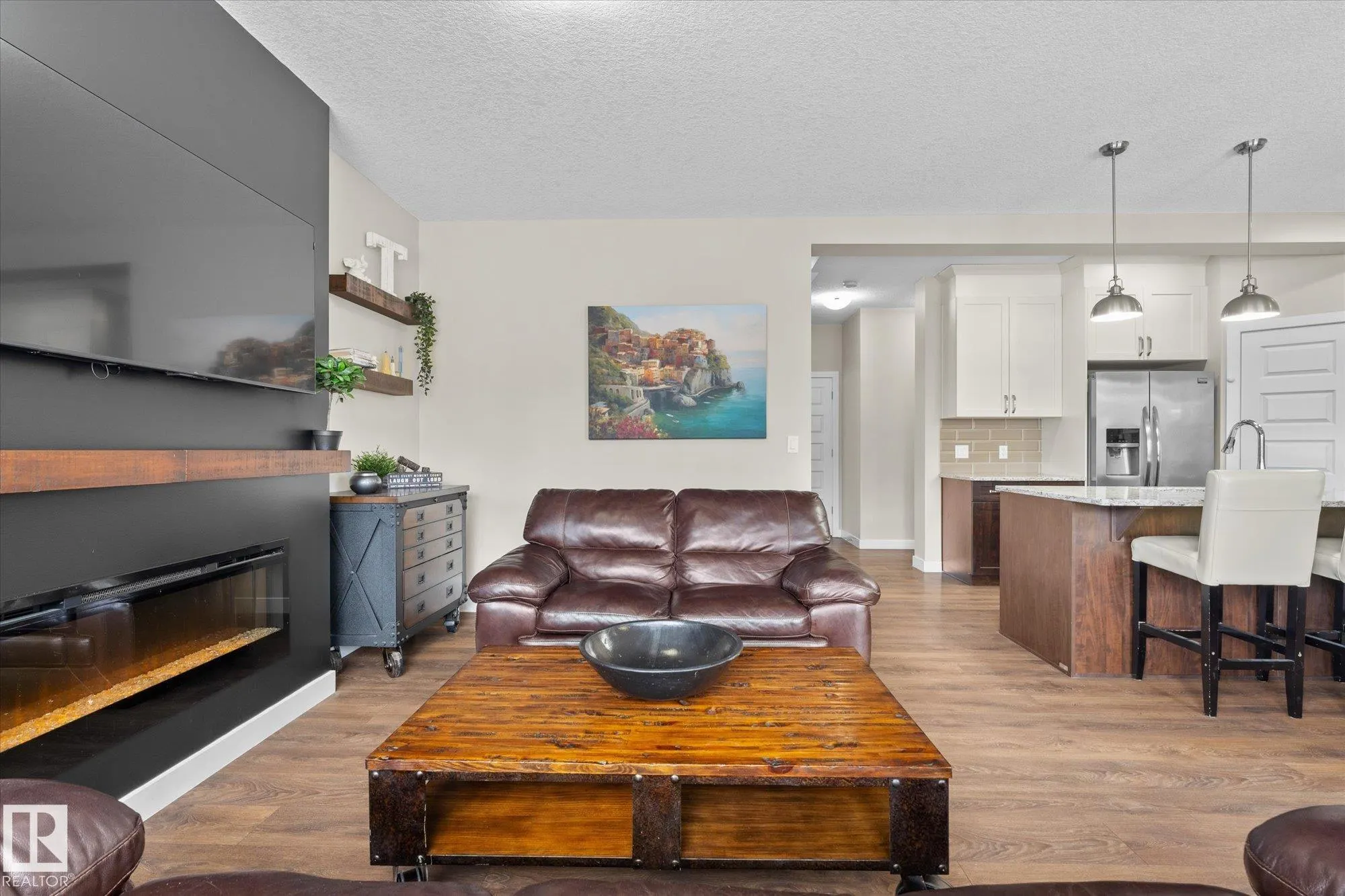 27 KINGSBURY Circle