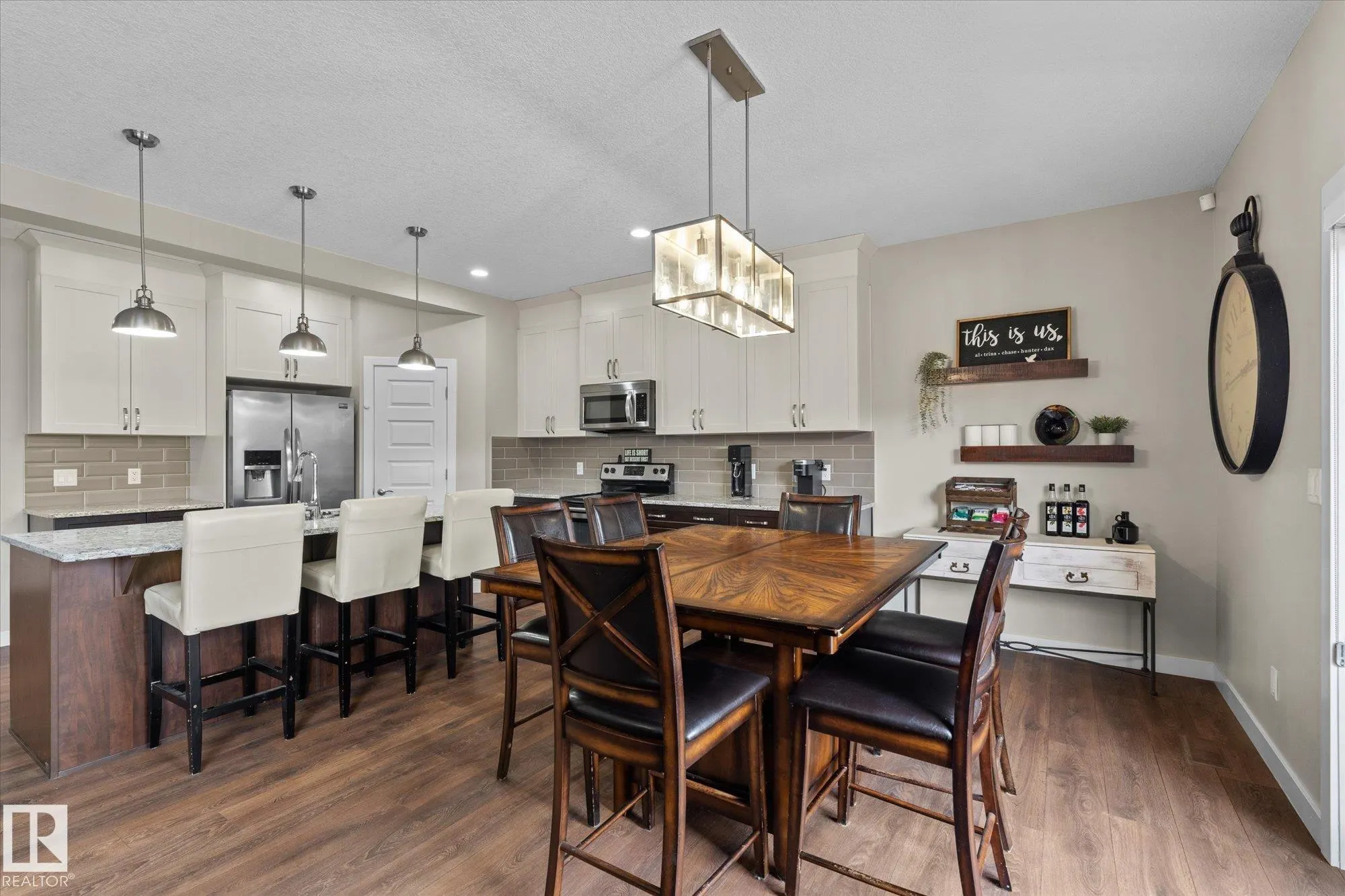 27 KINGSBURY Circle