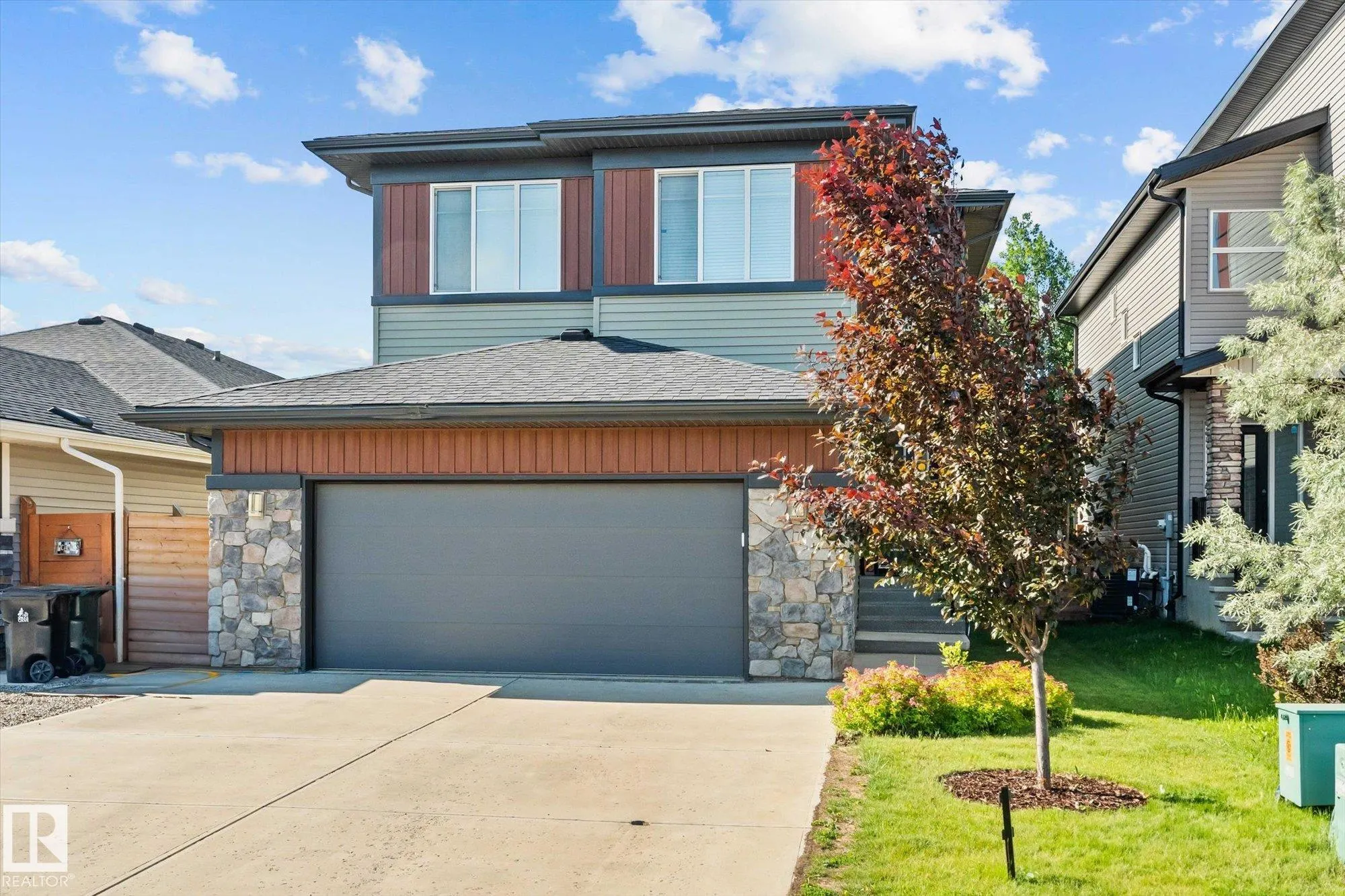 27 KINGSBURY Circle