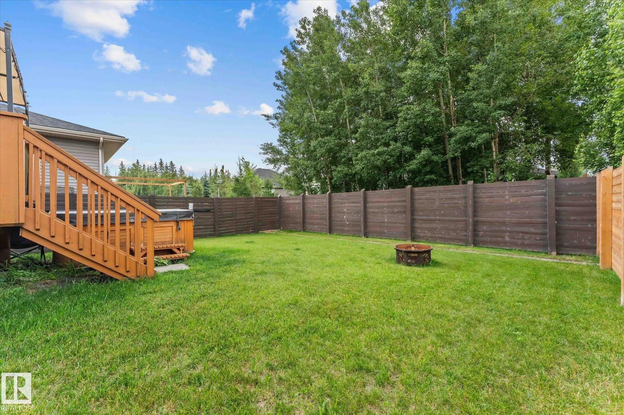 27 KINGSBURY Circle