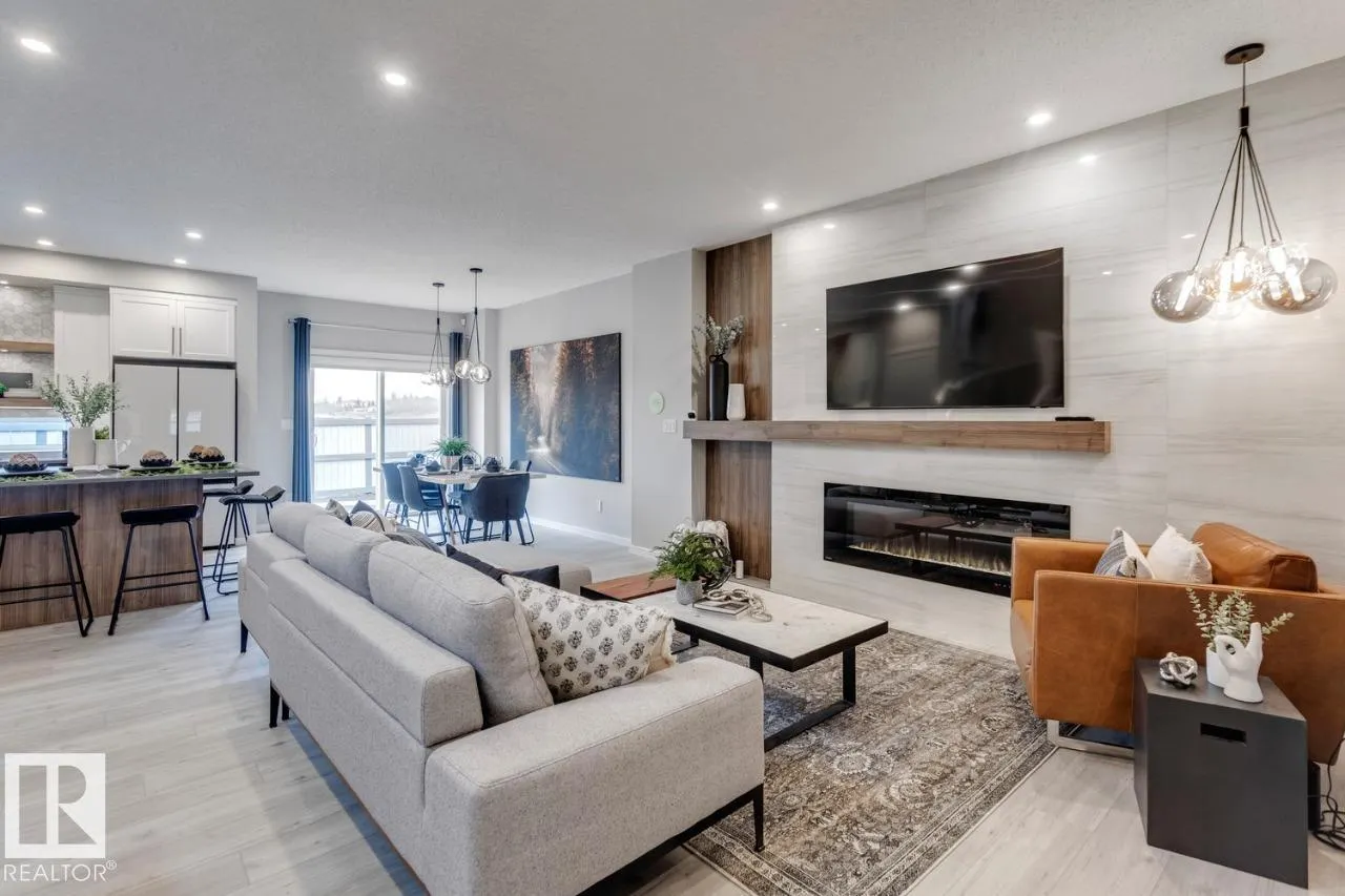 3 ASHBURY Crescent