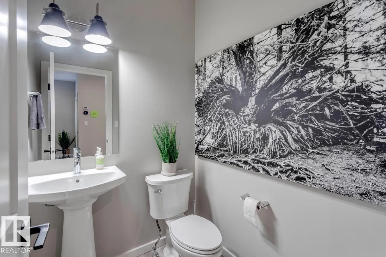3 ASHBURY Crescent