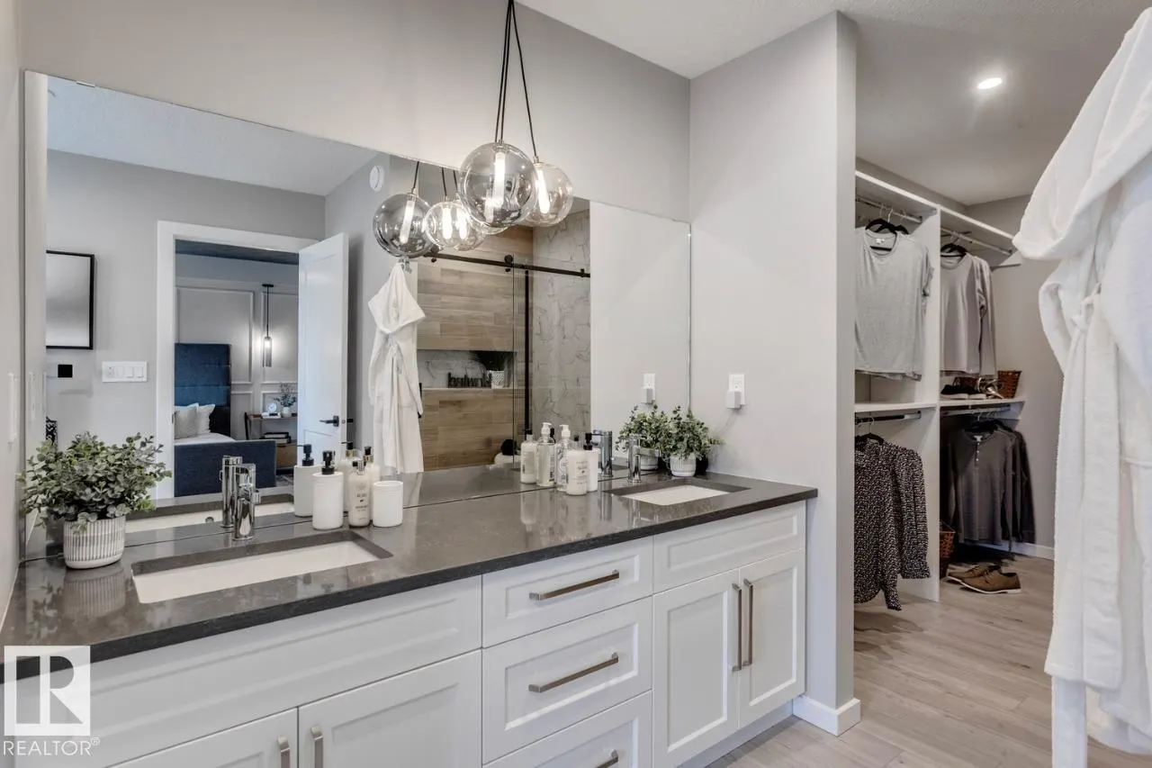 3 ASHBURY Crescent
