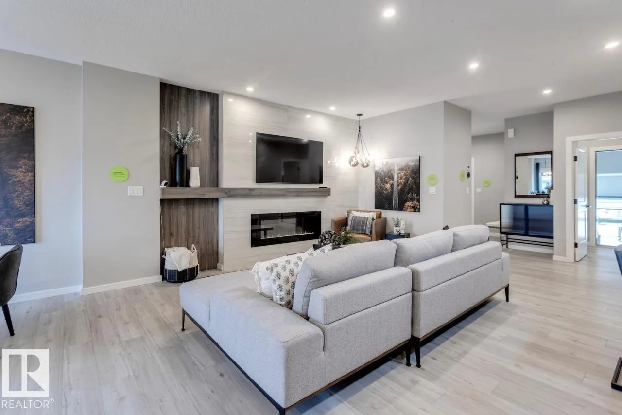3 ASHBURY Crescent