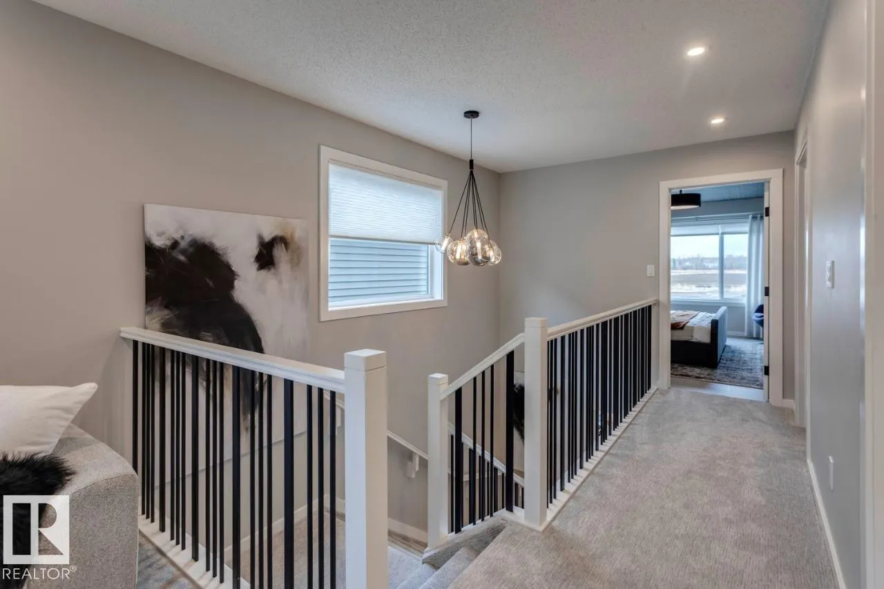 3 ASHBURY Crescent