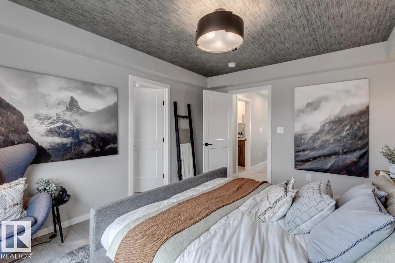 3 ASHBURY Crescent