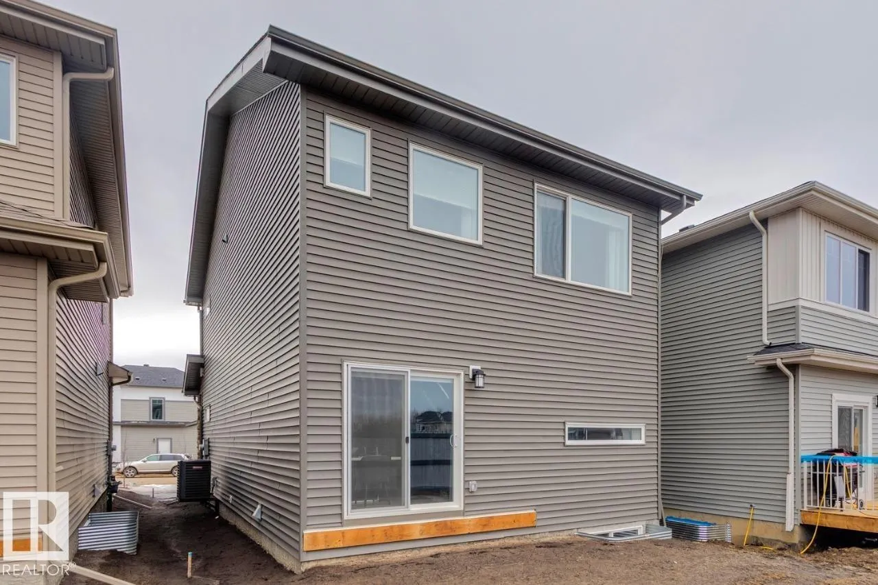 3 ASHBURY Crescent