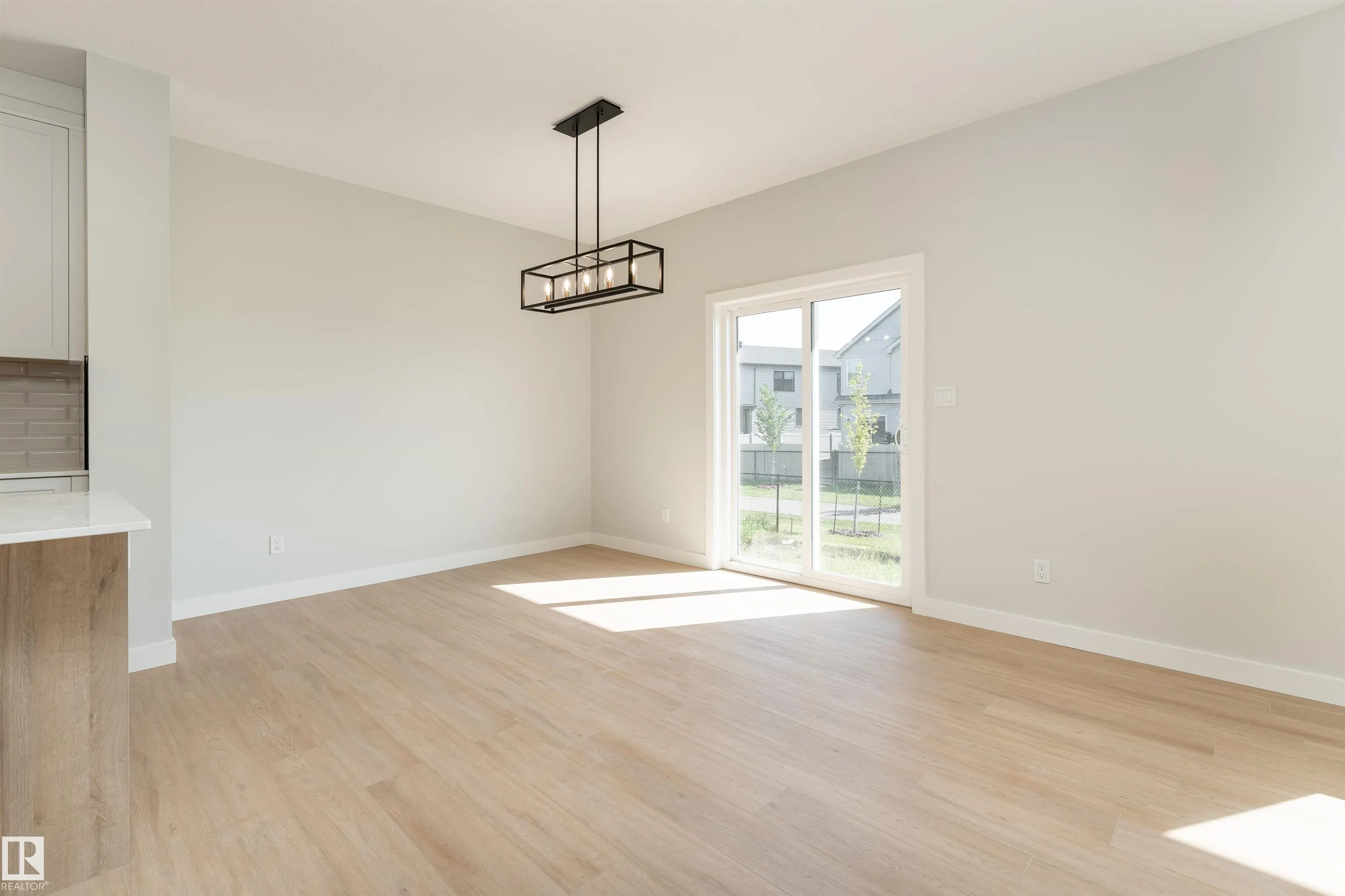 118 ELLICE Bend