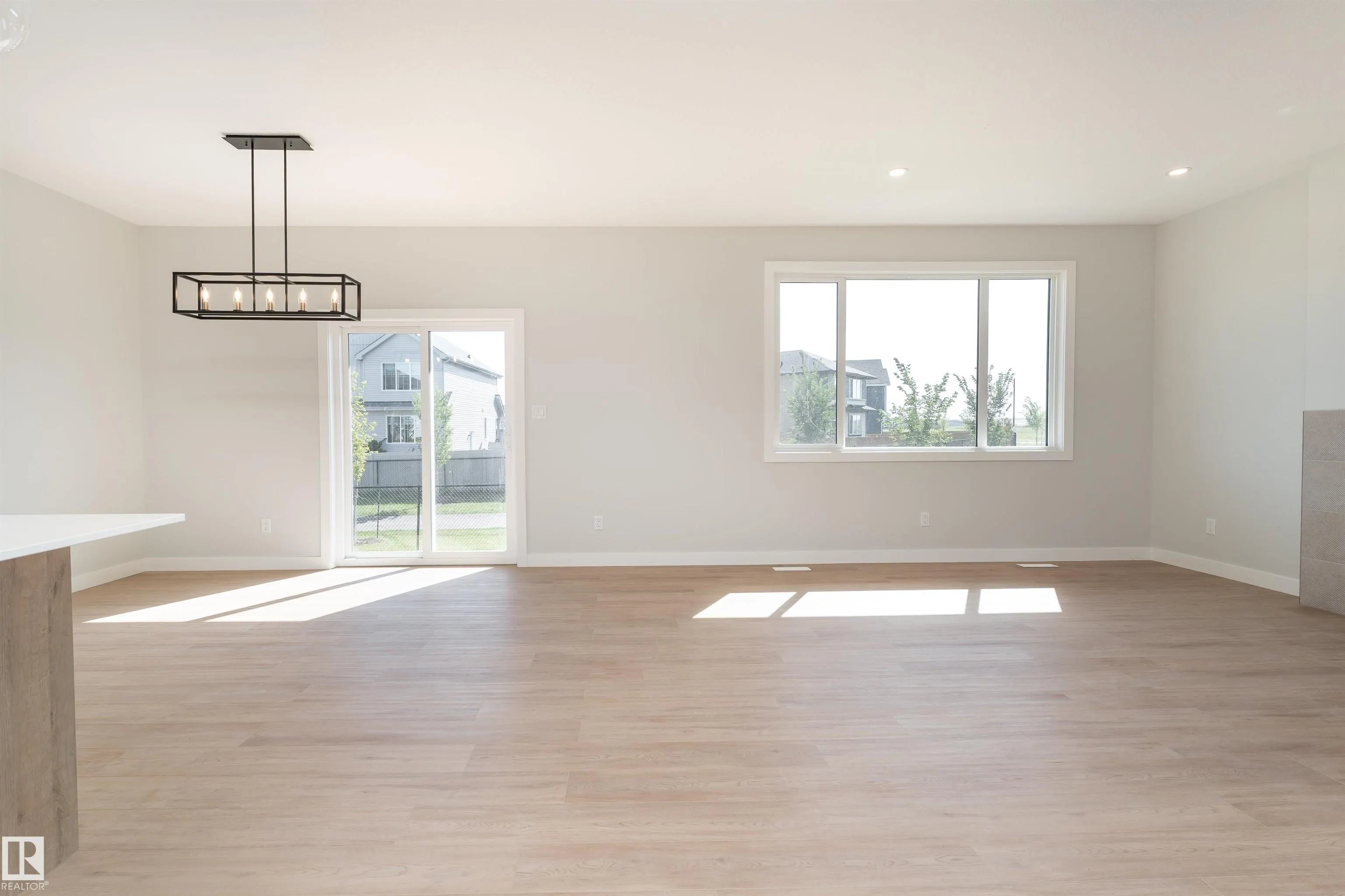118 ELLICE Bend
