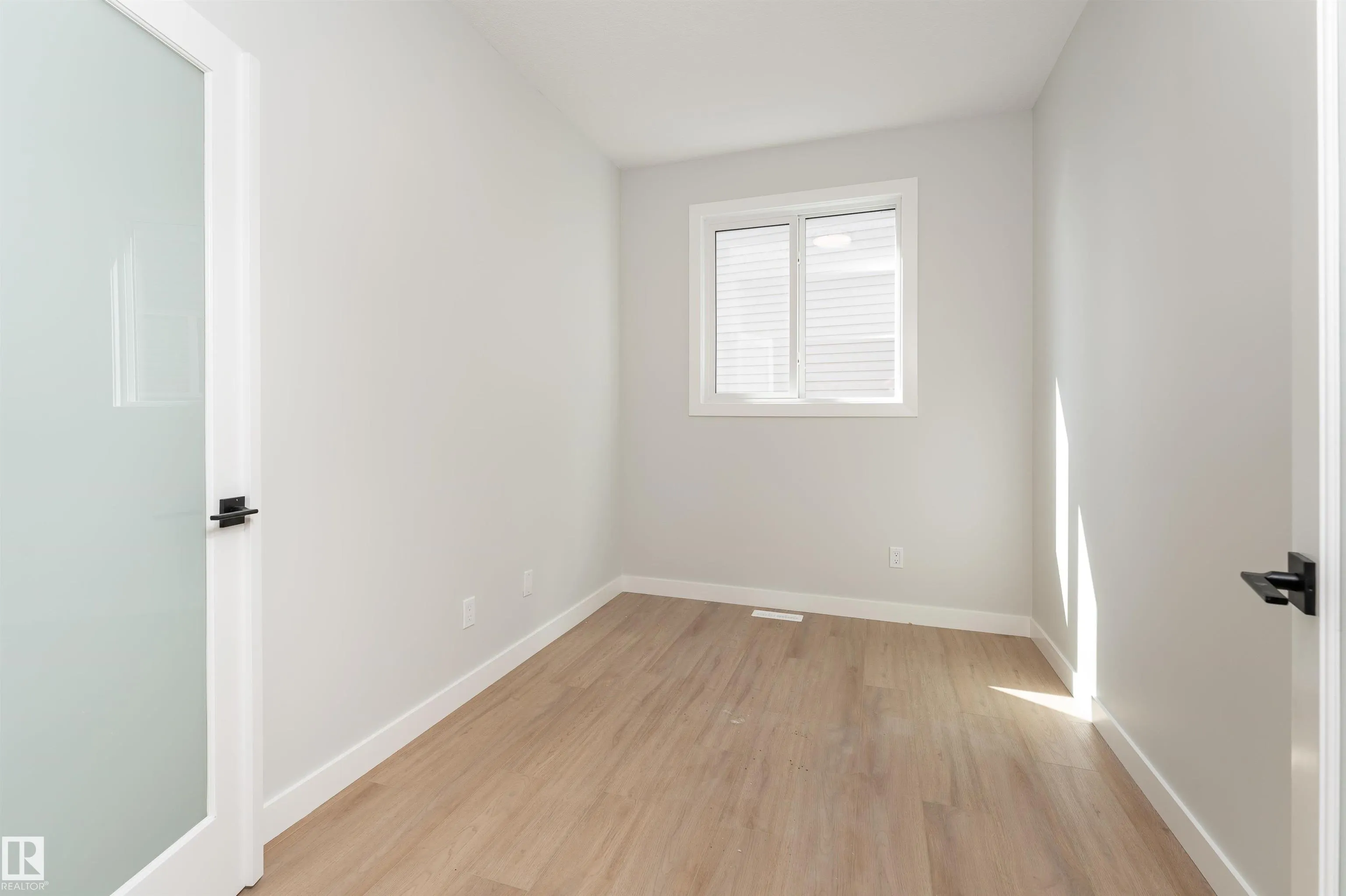 118 ELLICE Bend