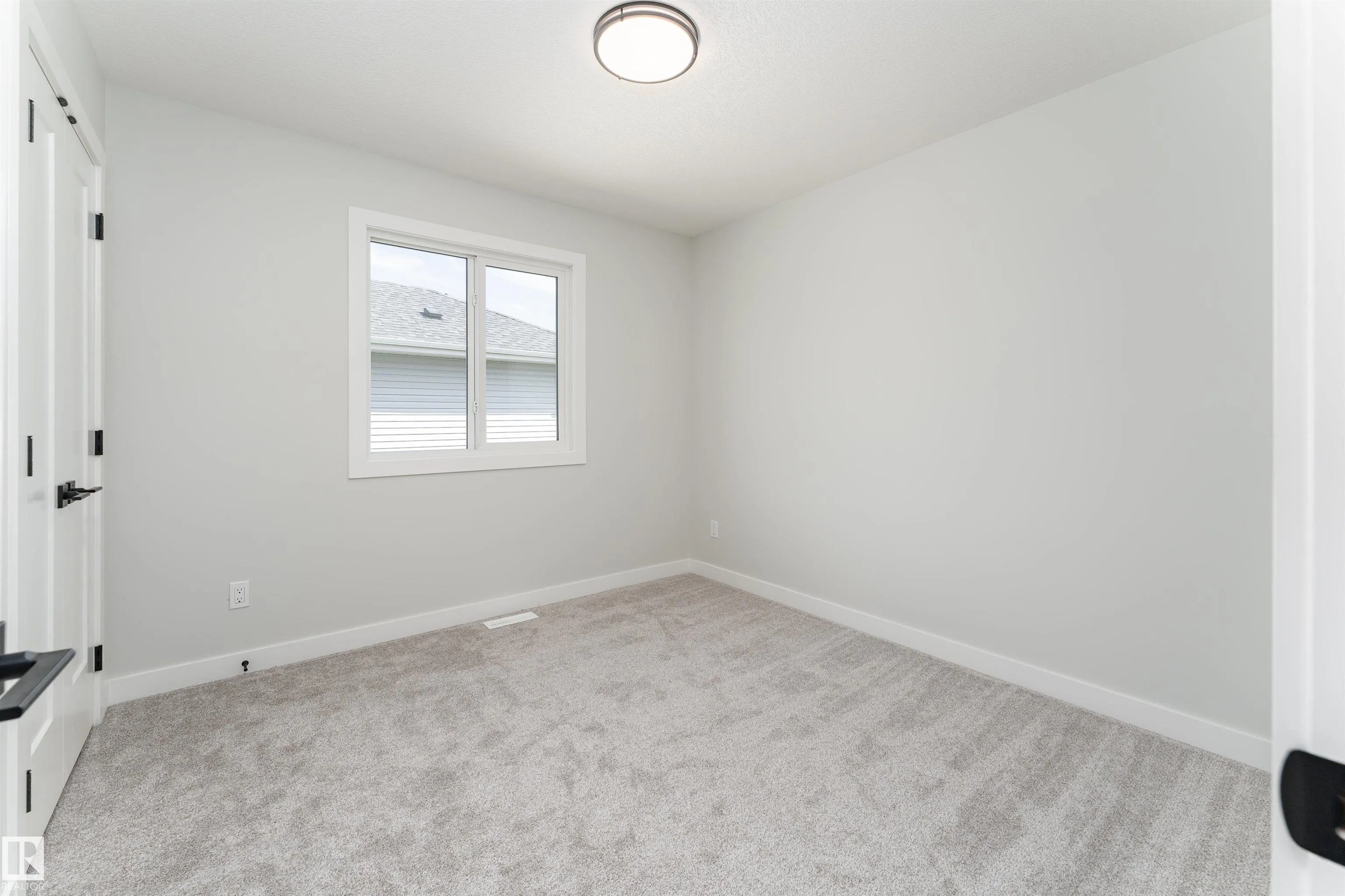 118 ELLICE Bend
