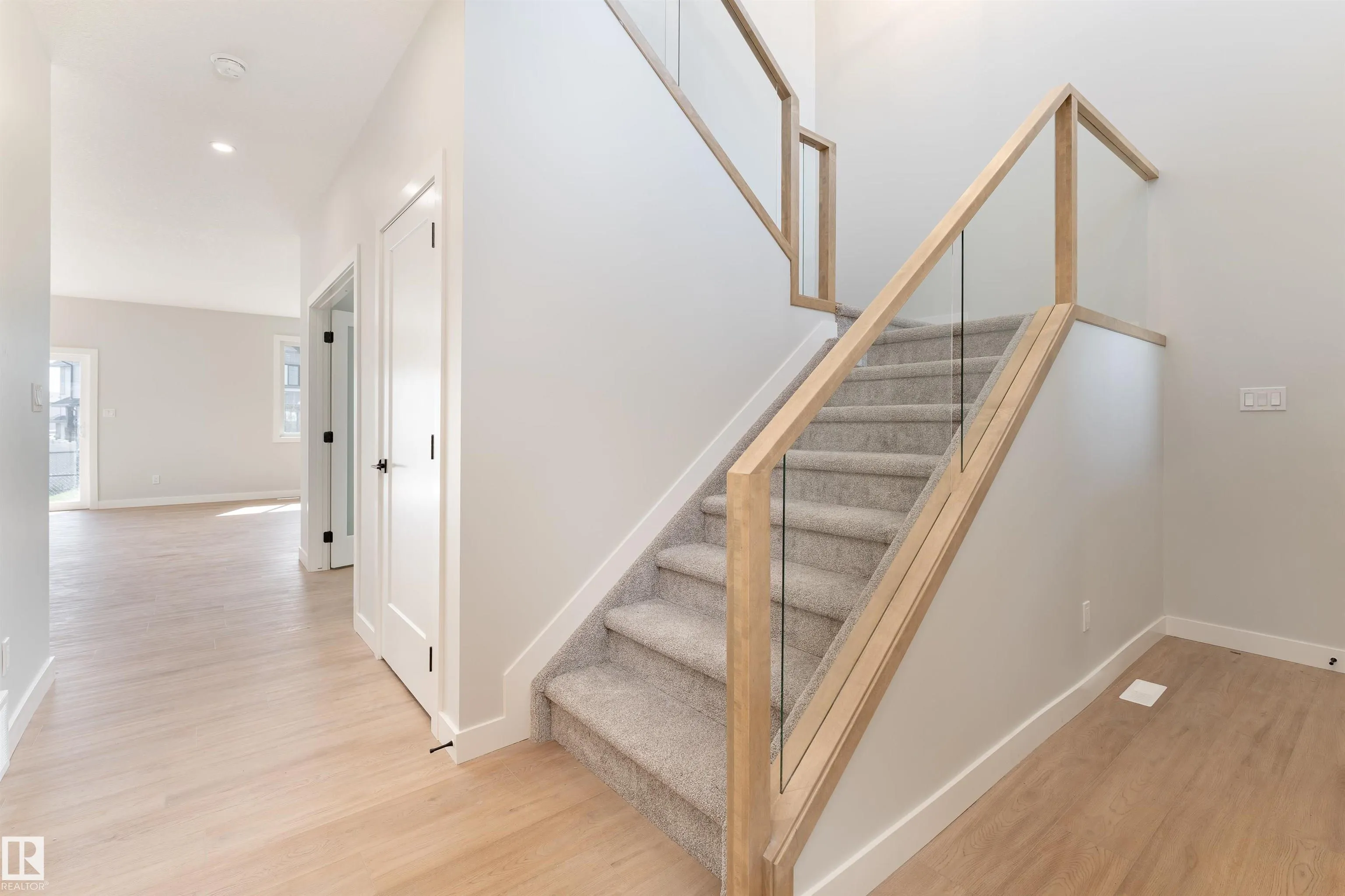118 ELLICE Bend
