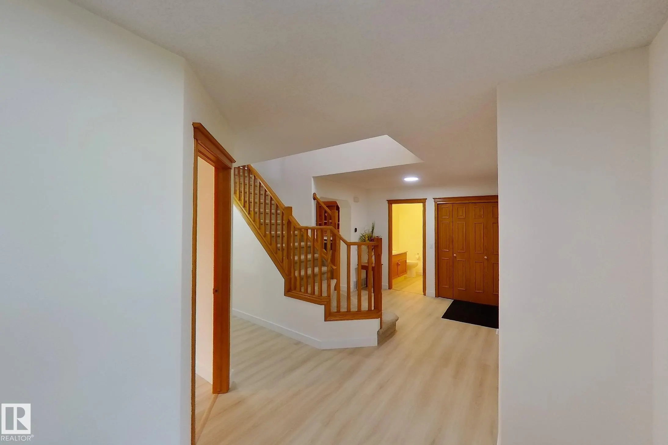 41 HAMPTON Crescent