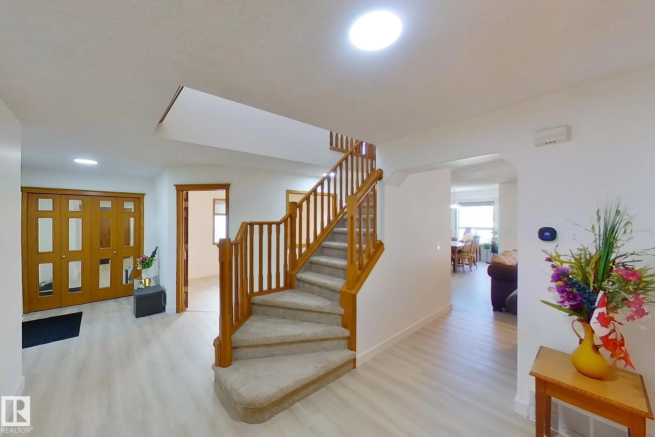 41 HAMPTON Crescent