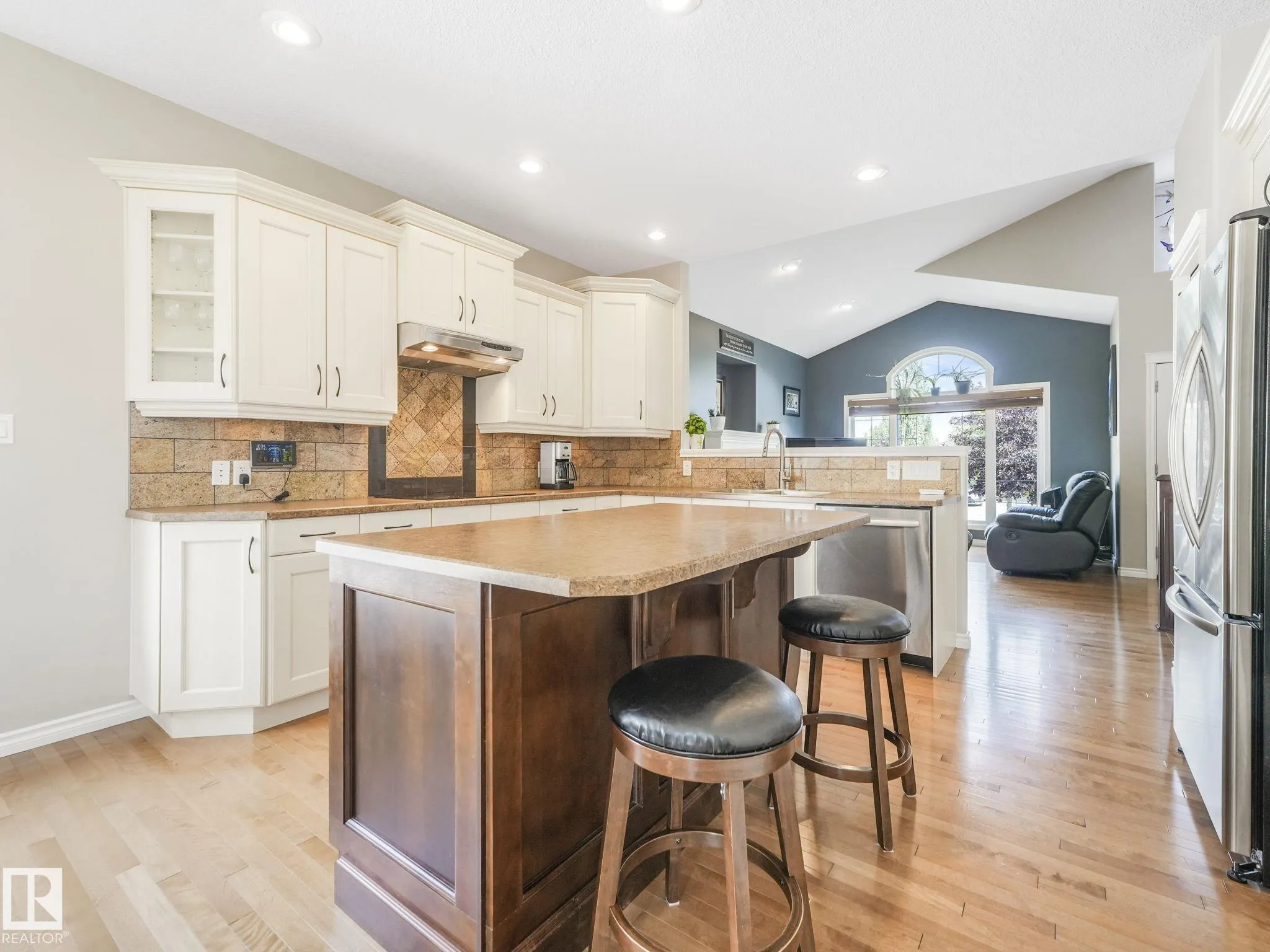 51 WALTERS Place