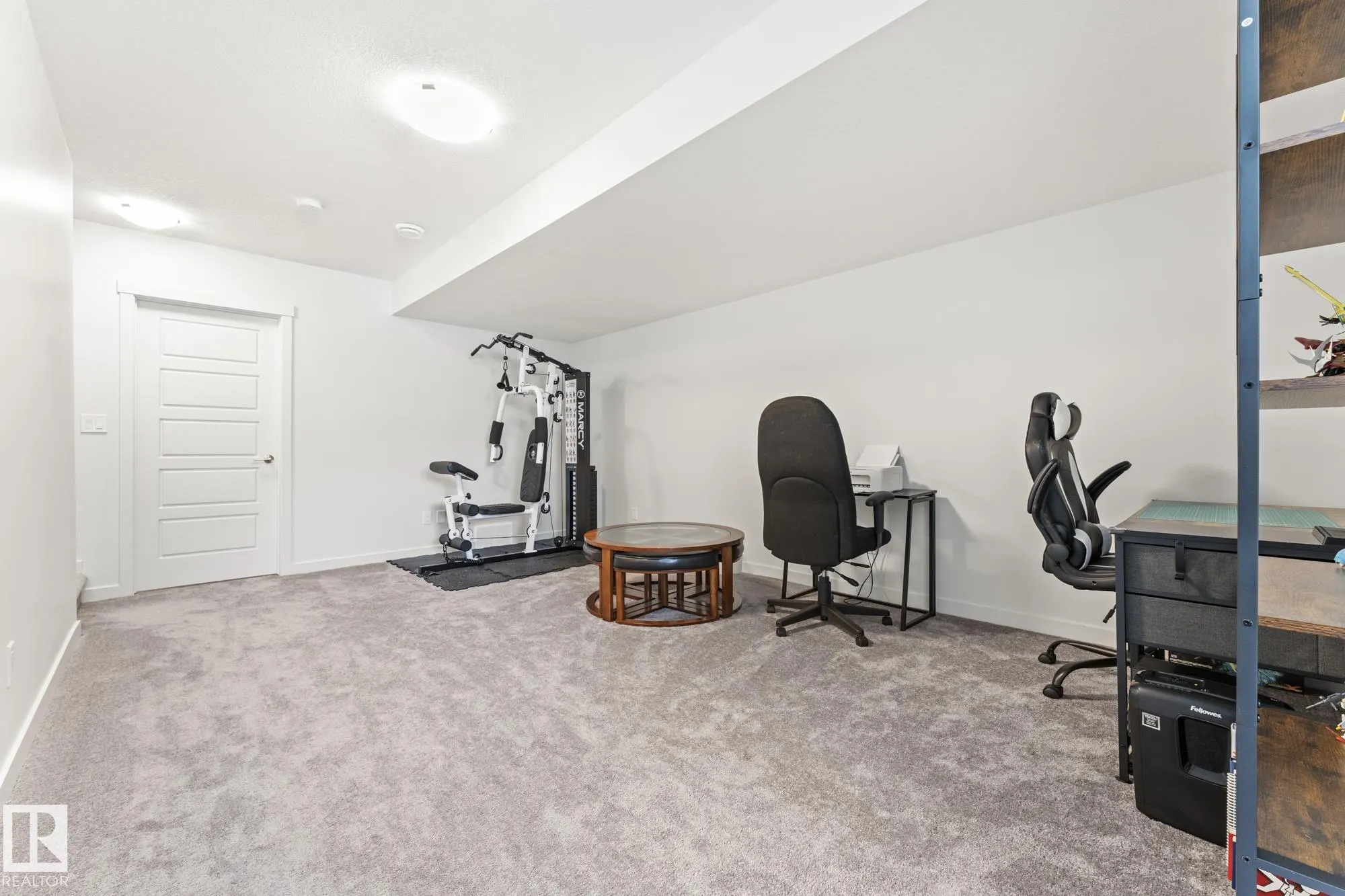 50 EDINBURGH CRT