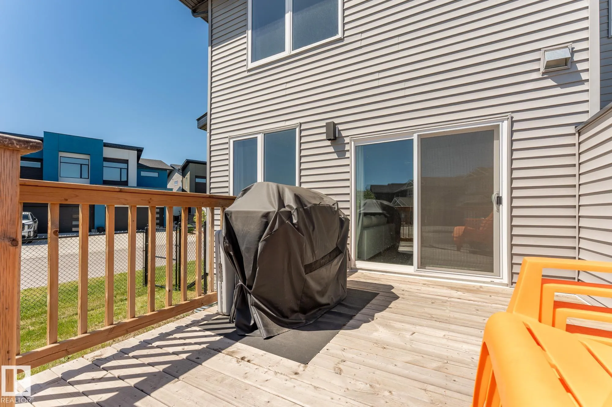 50 EDINBURGH CRT
