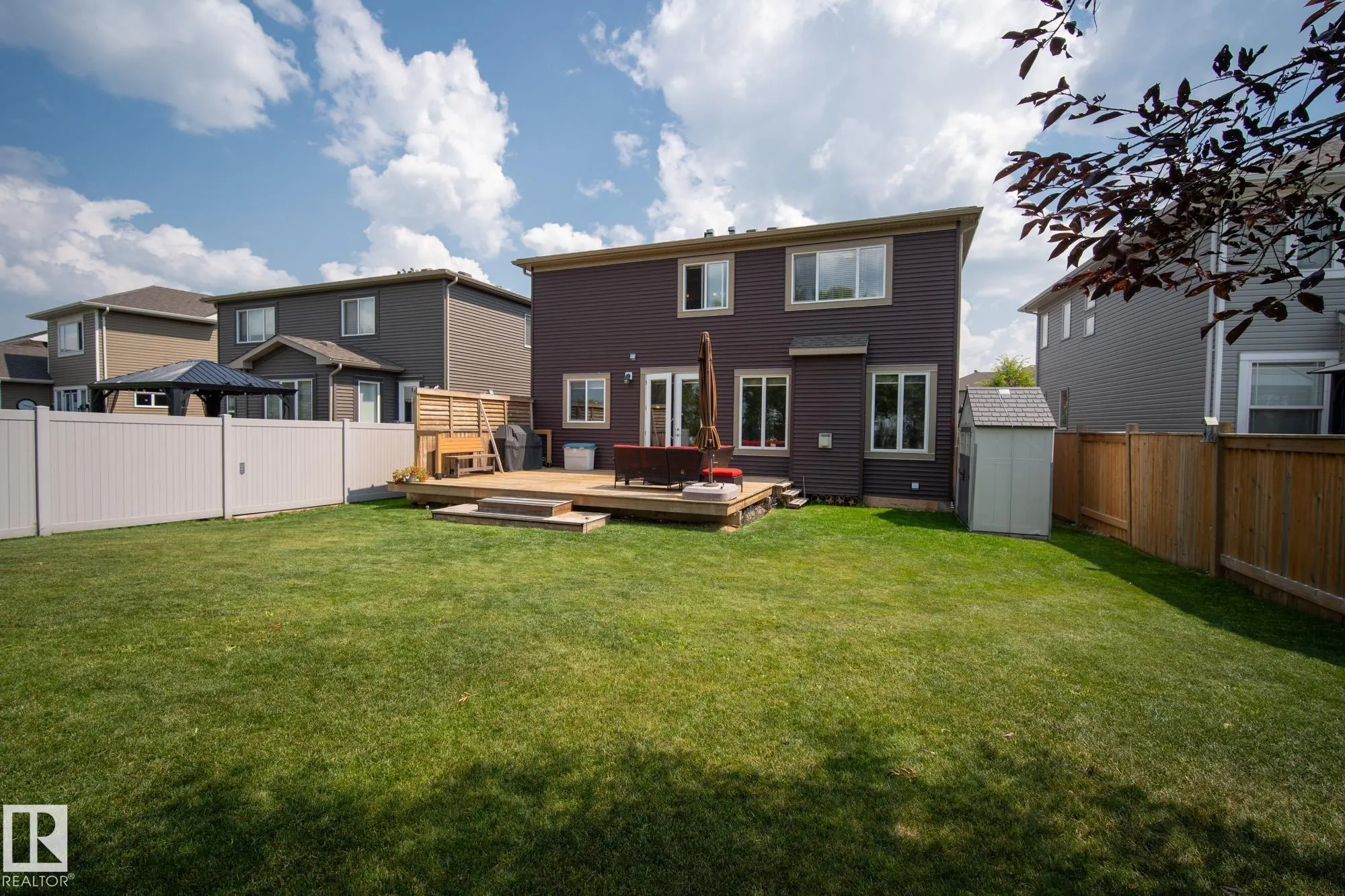 81 ROSEMOUNT Boulevard