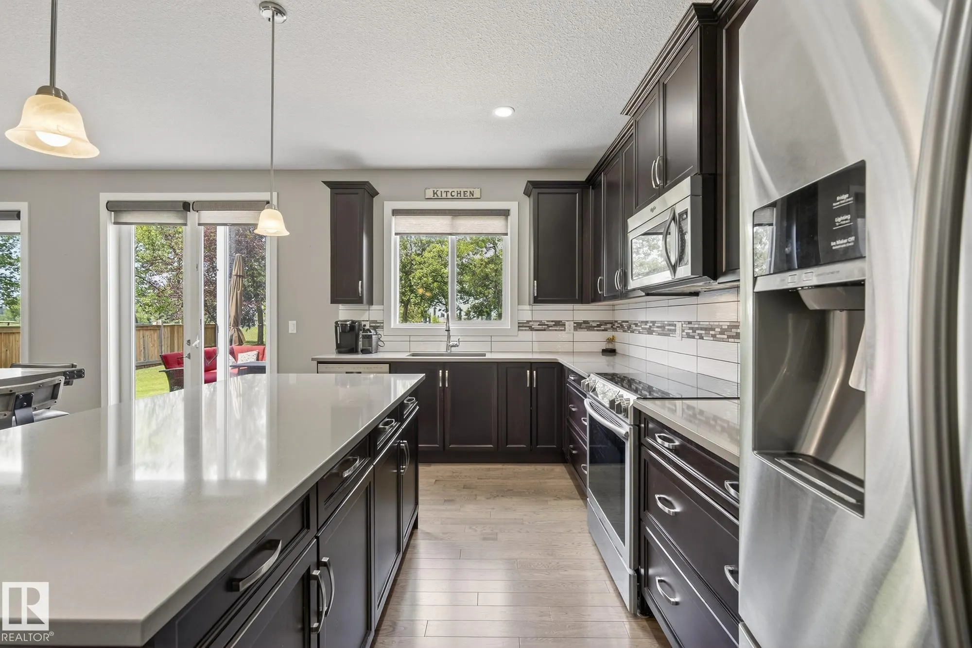 81 ROSEMOUNT Boulevard
