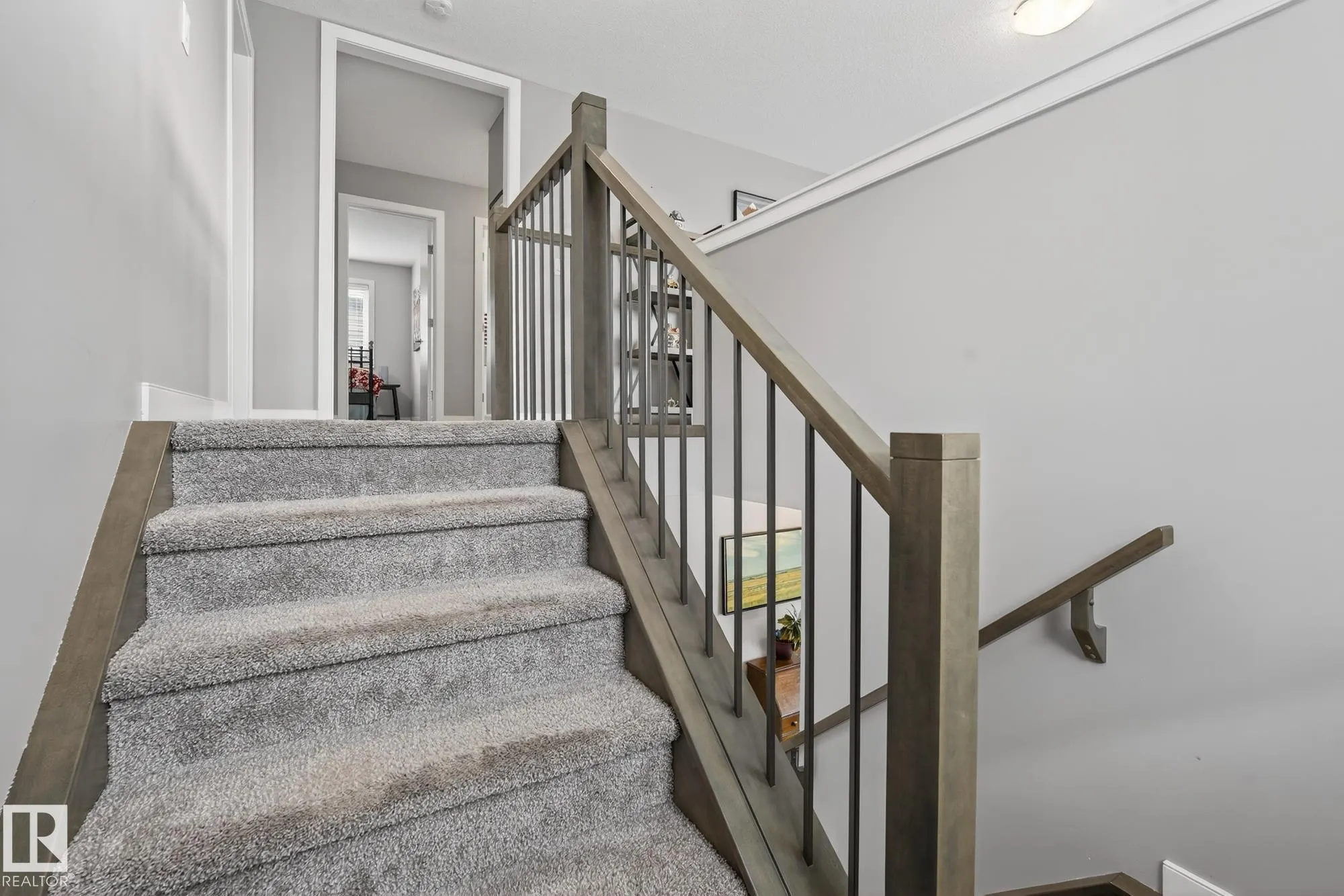 81 ROSEMOUNT Boulevard