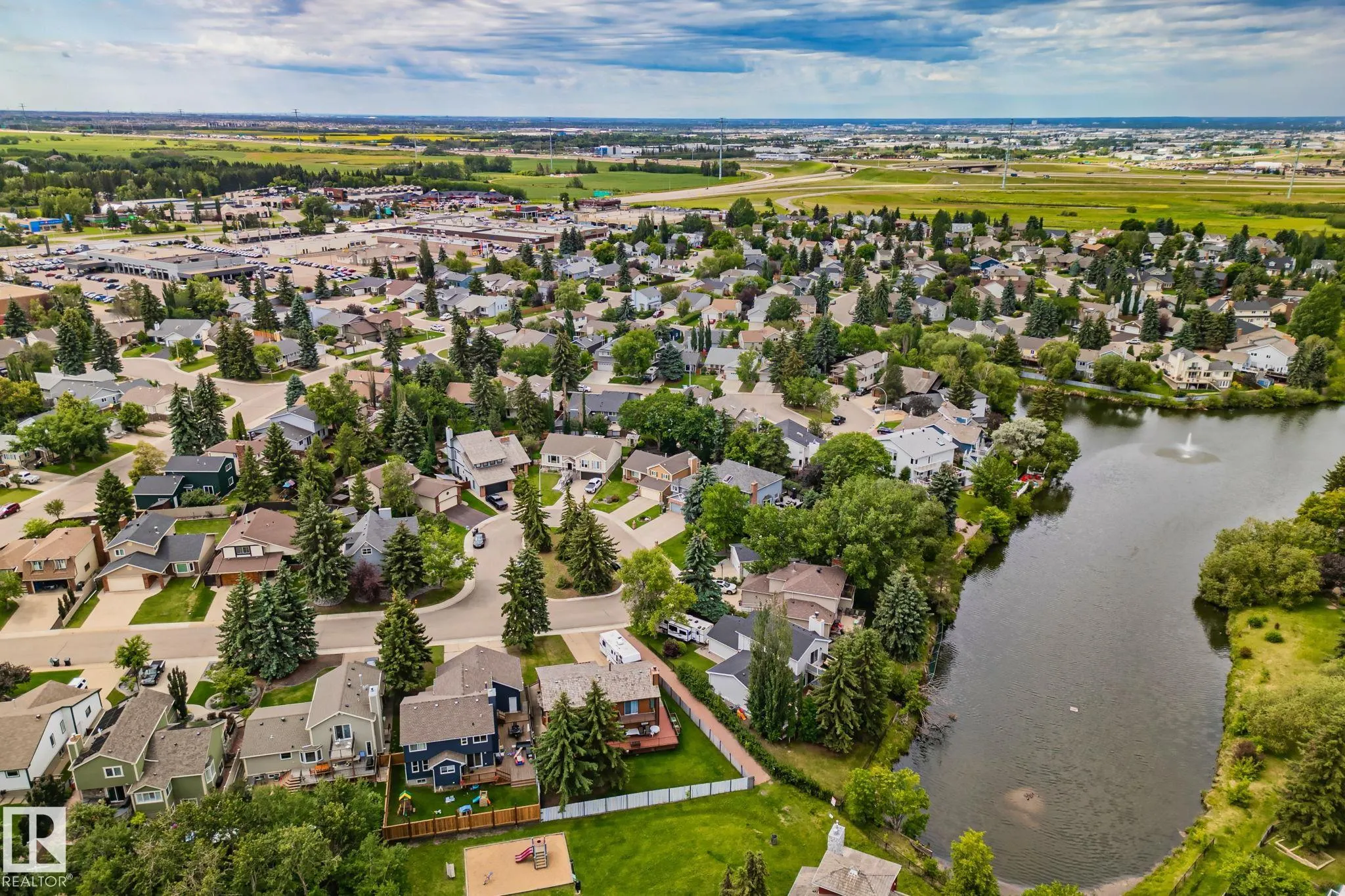 122 VILLAGE Downs