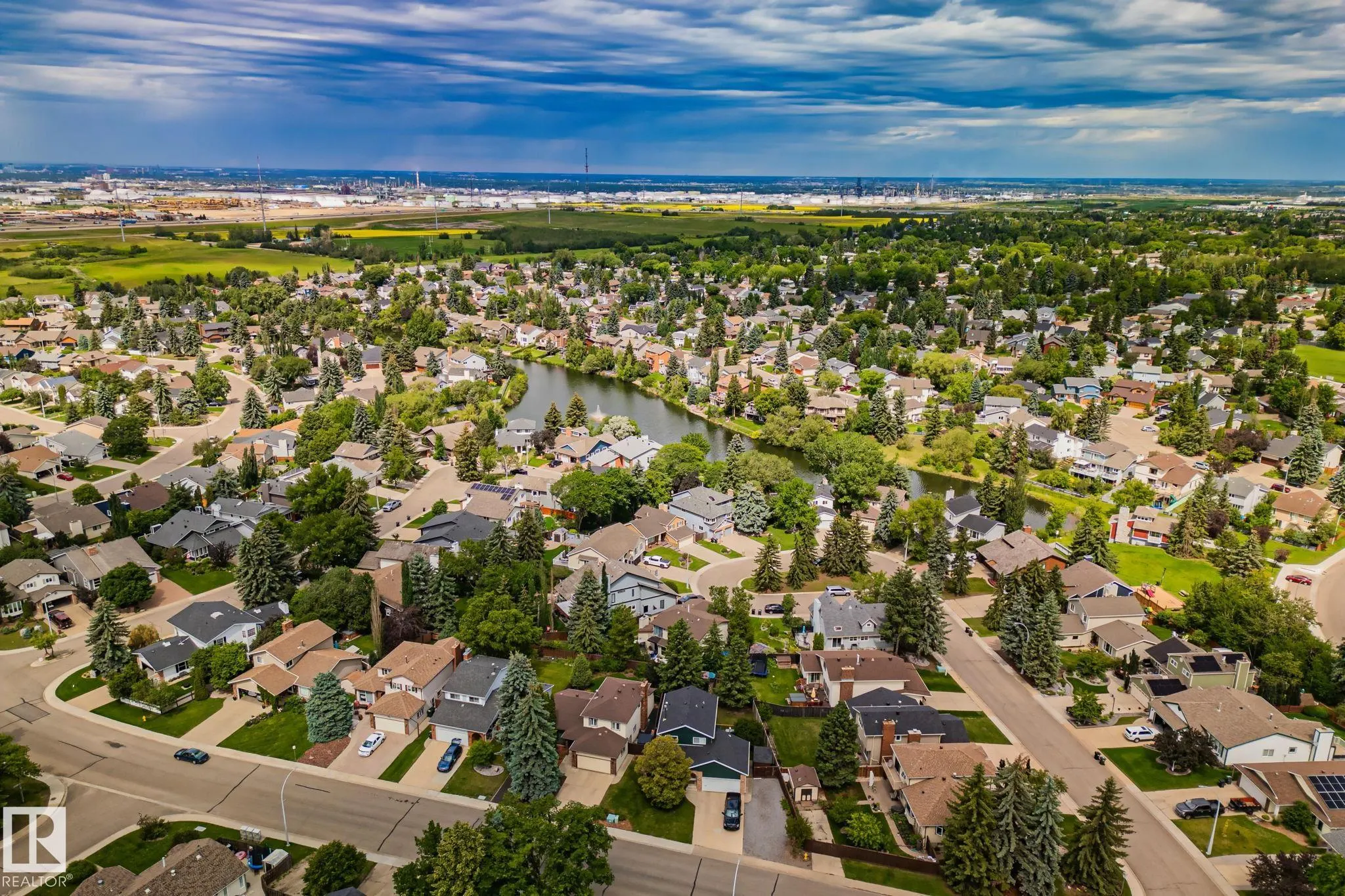 122 VILLAGE Downs
