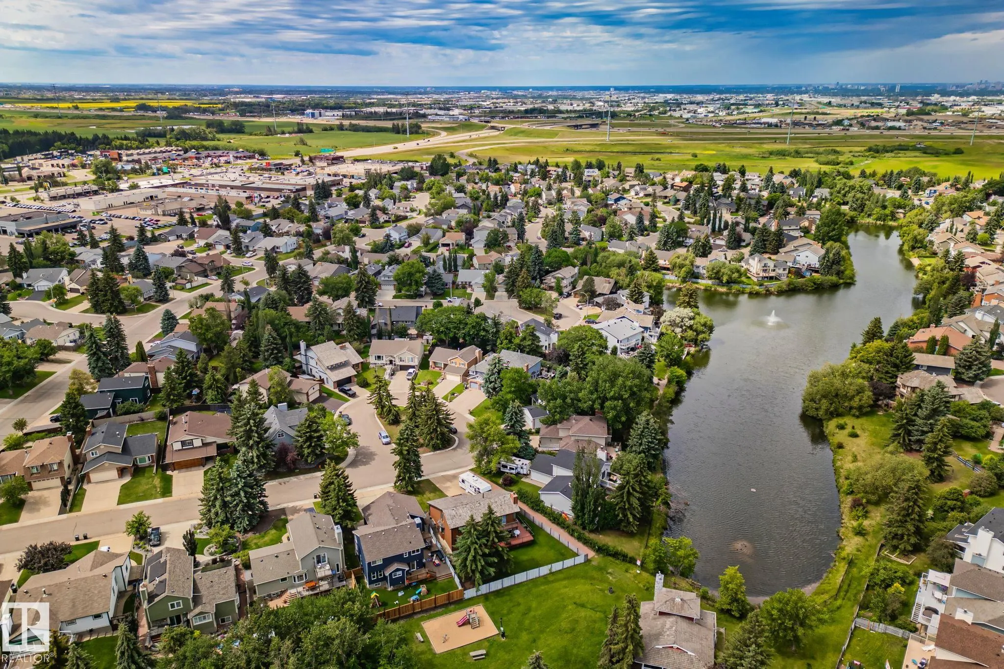 122 VILLAGE Downs