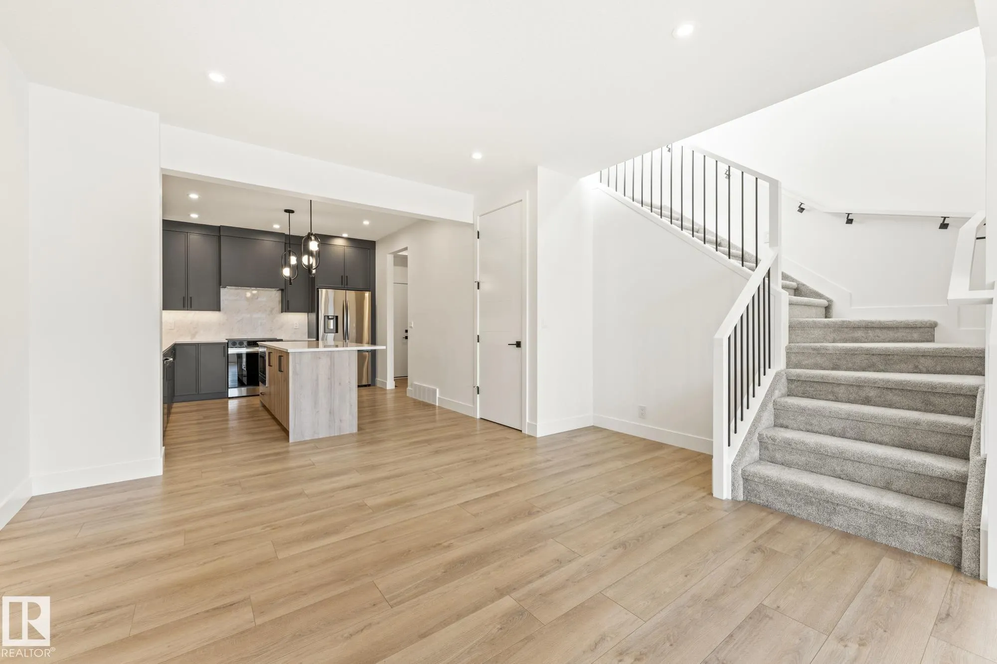 103 Newbury Ci