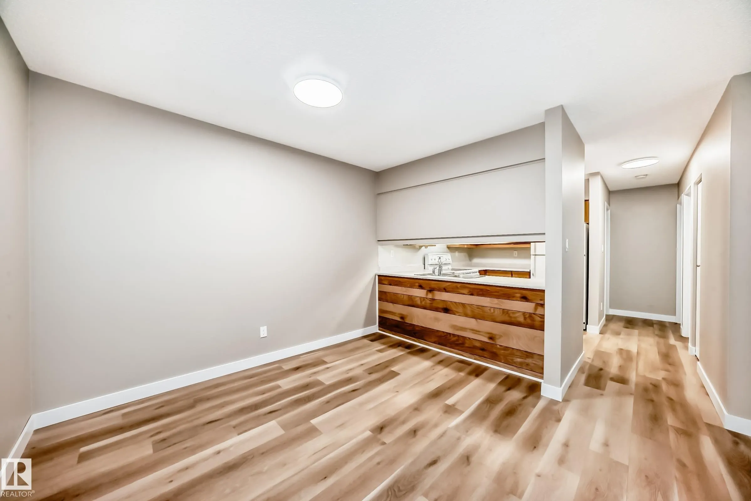 24 Alpine Place