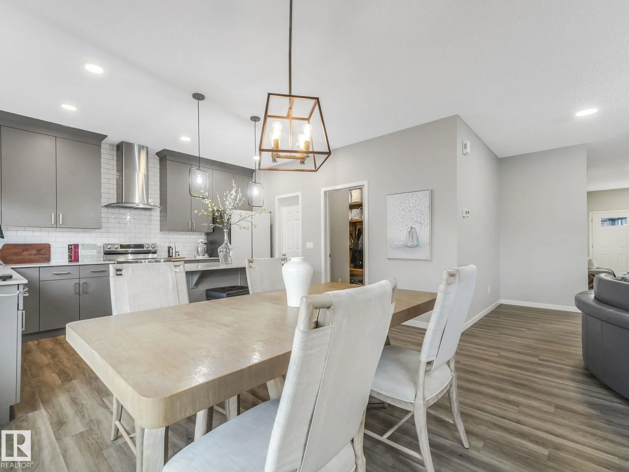 10 AUTUMNWOOD Crescent