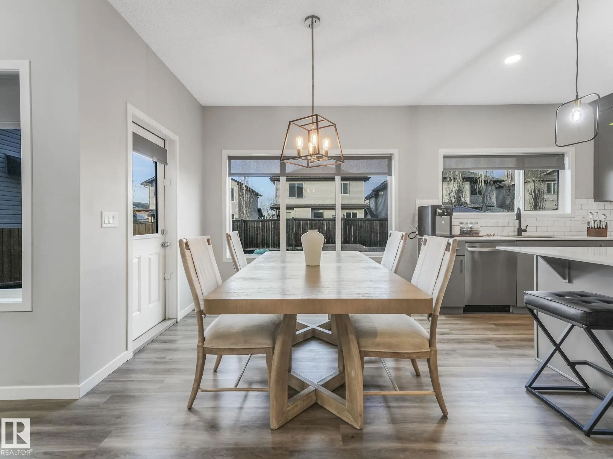 10 AUTUMNWOOD Crescent