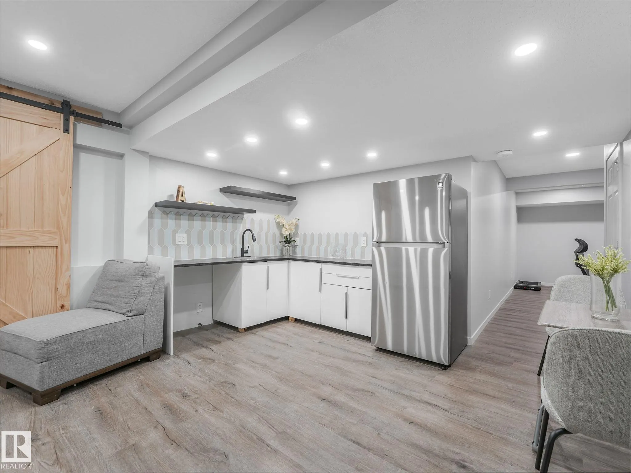 10 AUTUMNWOOD Crescent