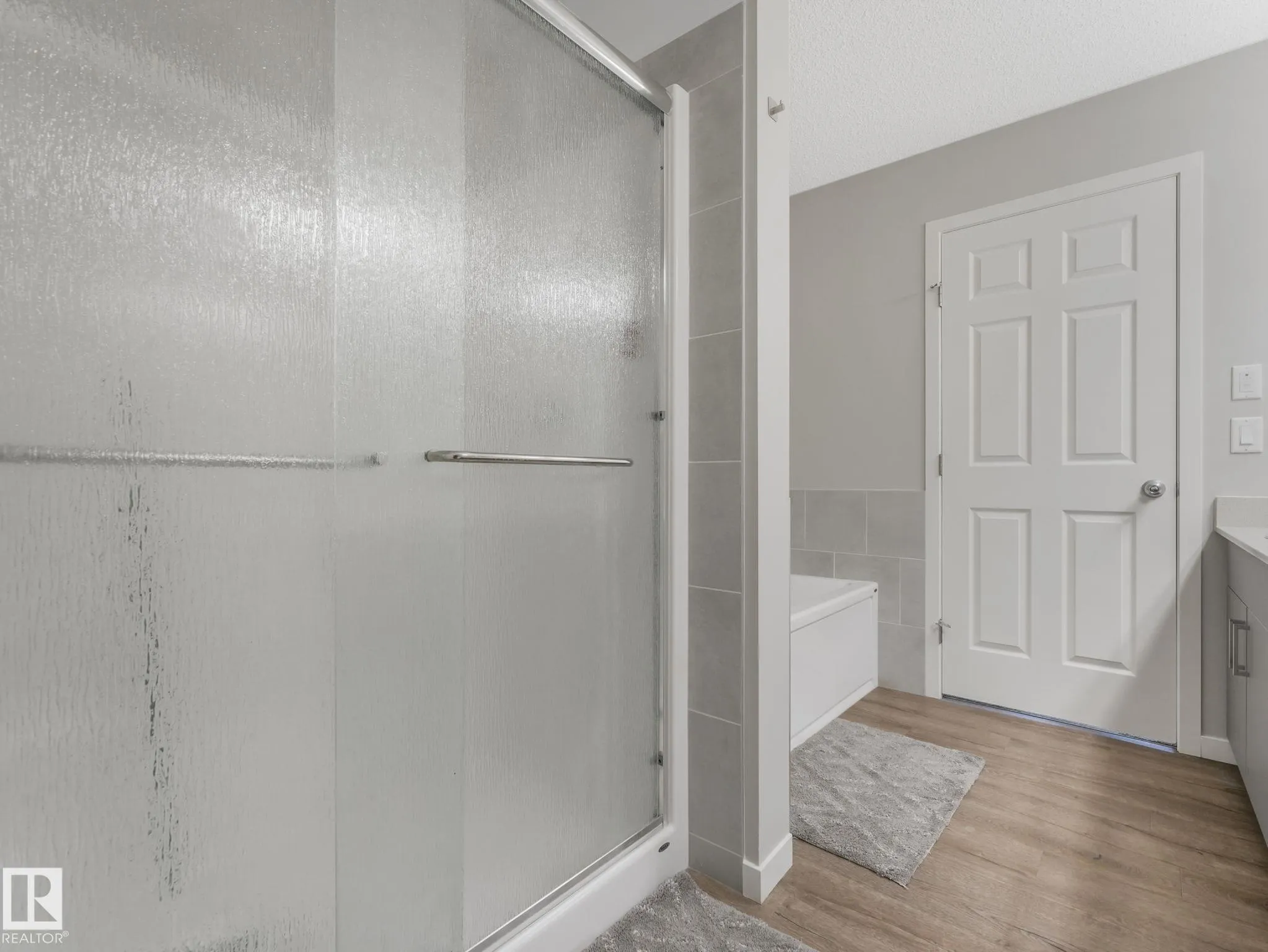 10 AUTUMNWOOD Crescent