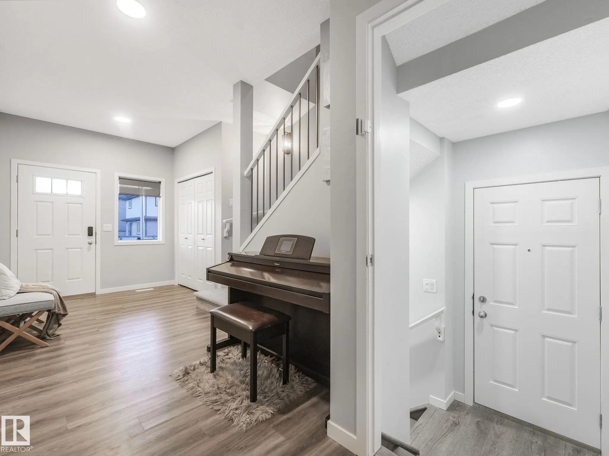 10 AUTUMNWOOD Crescent