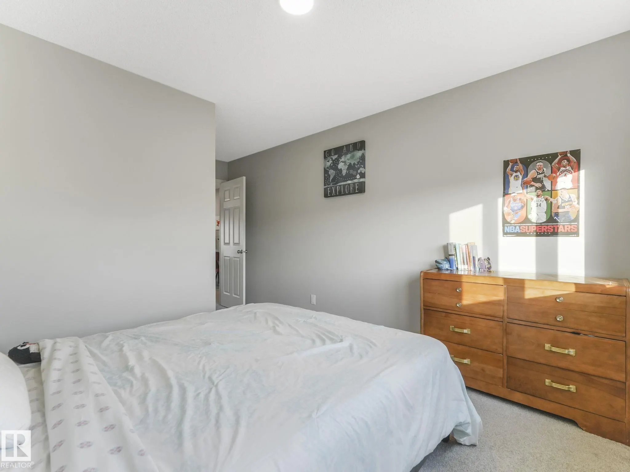 10 AUTUMNWOOD Crescent