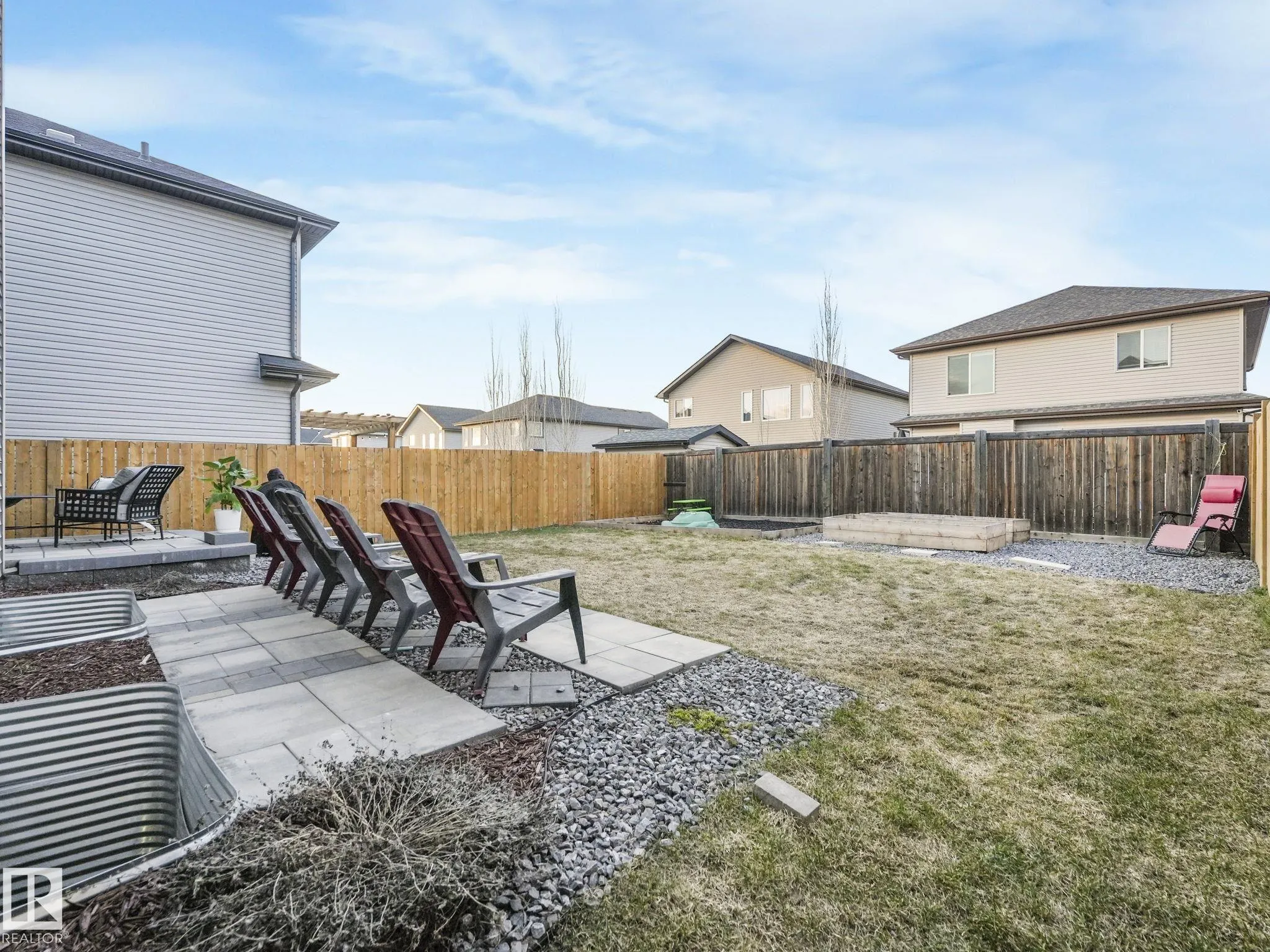 10 AUTUMNWOOD Crescent