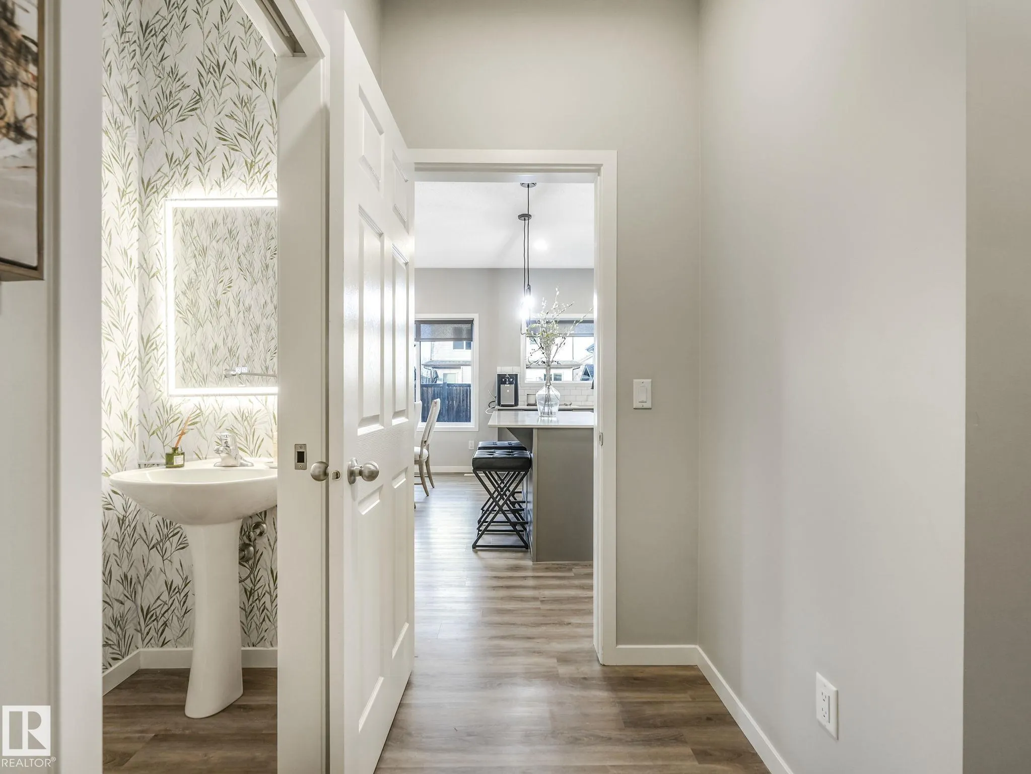 10 AUTUMNWOOD Crescent