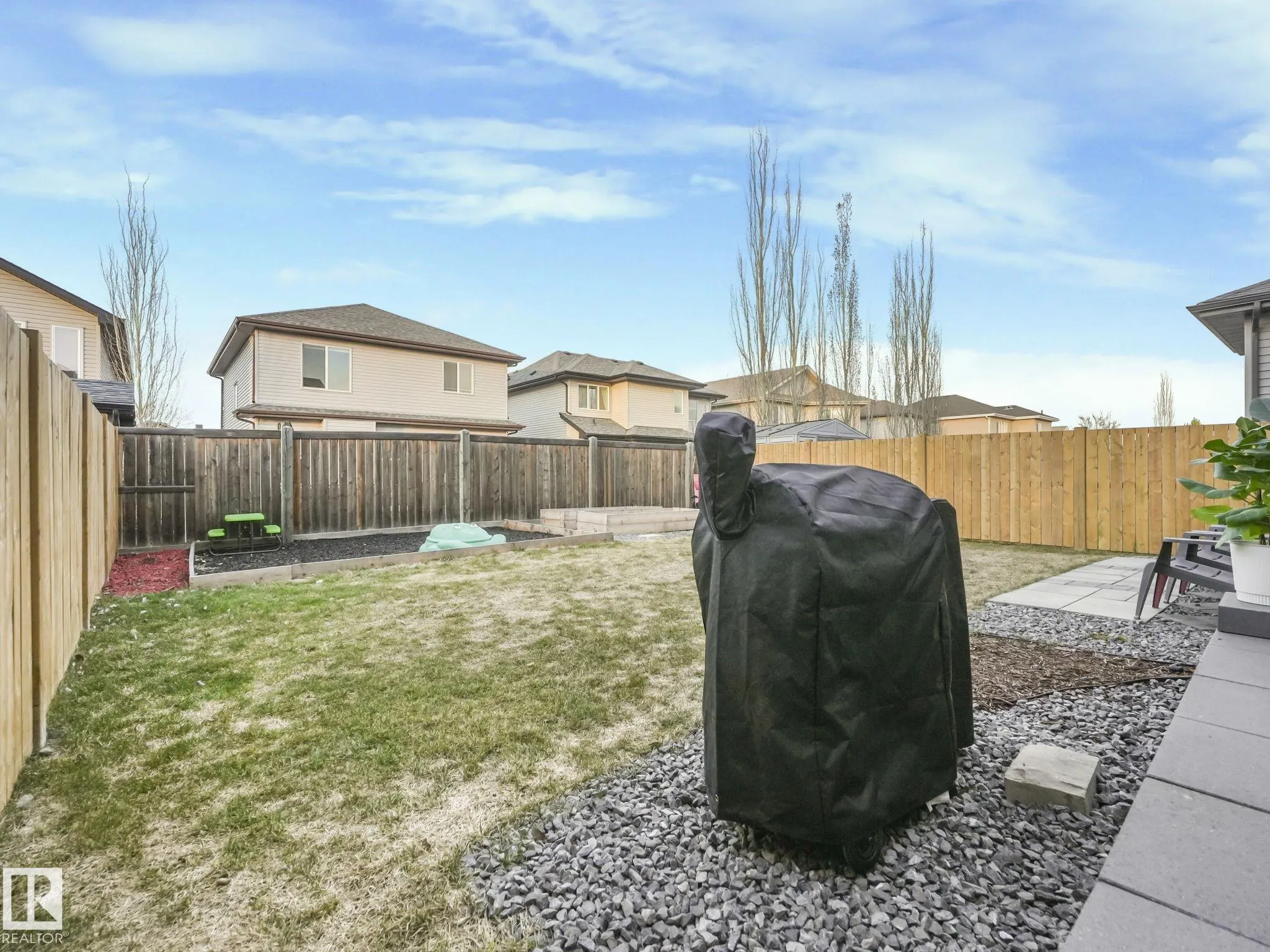 10 AUTUMNWOOD Crescent