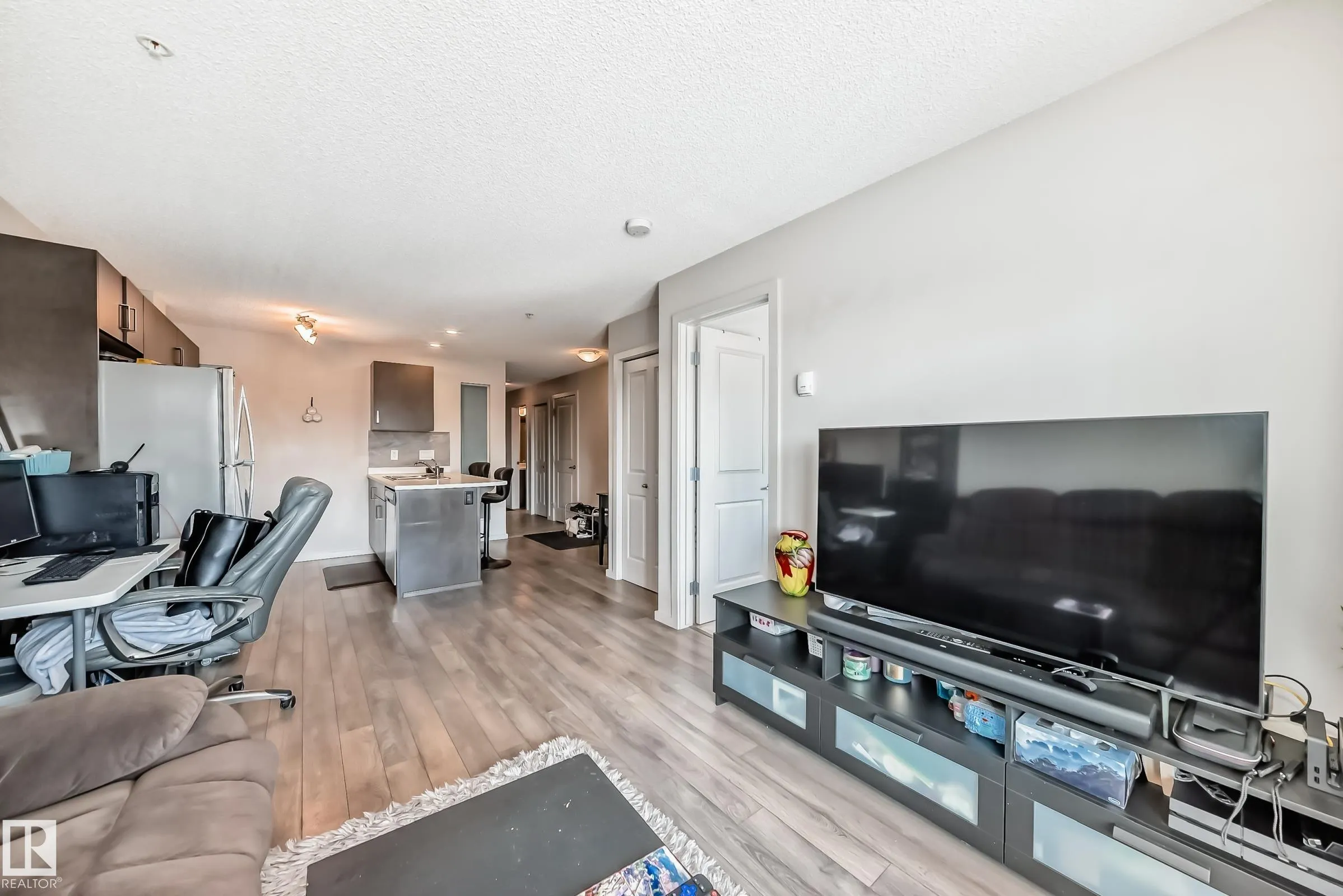 390 WINDERMERE Road