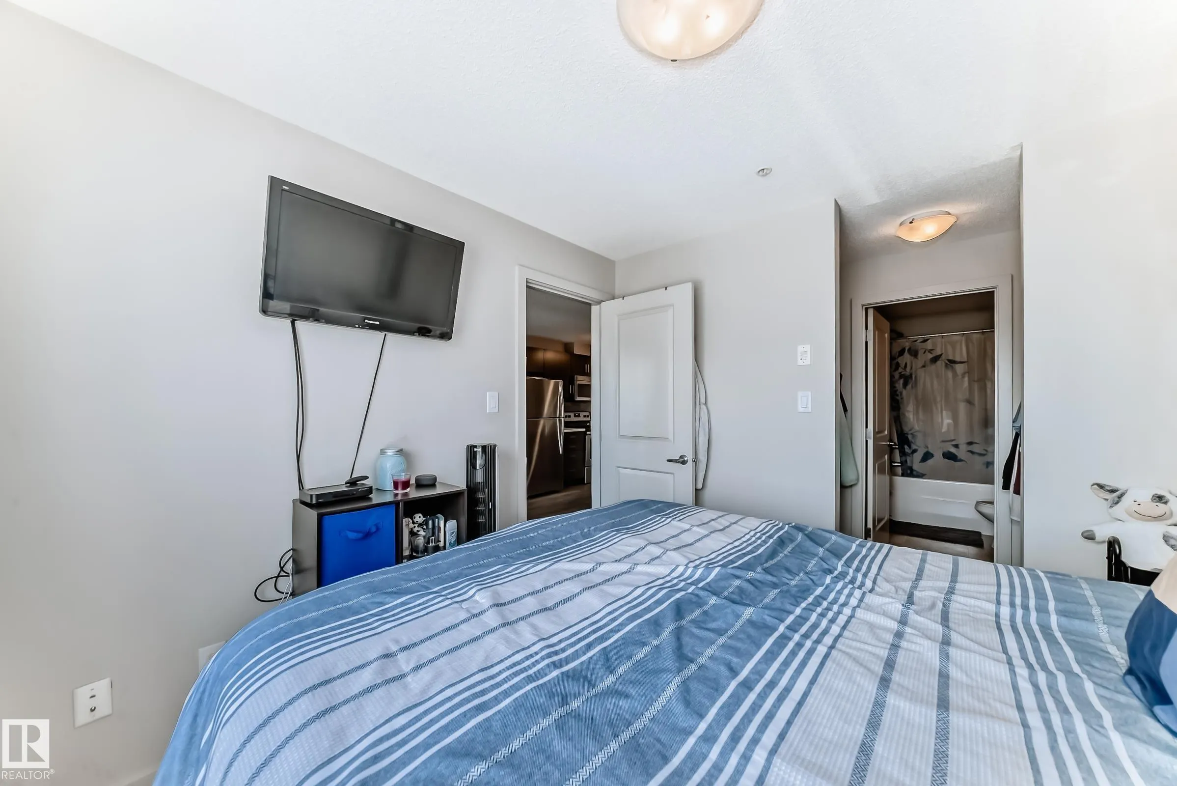 390 WINDERMERE Road