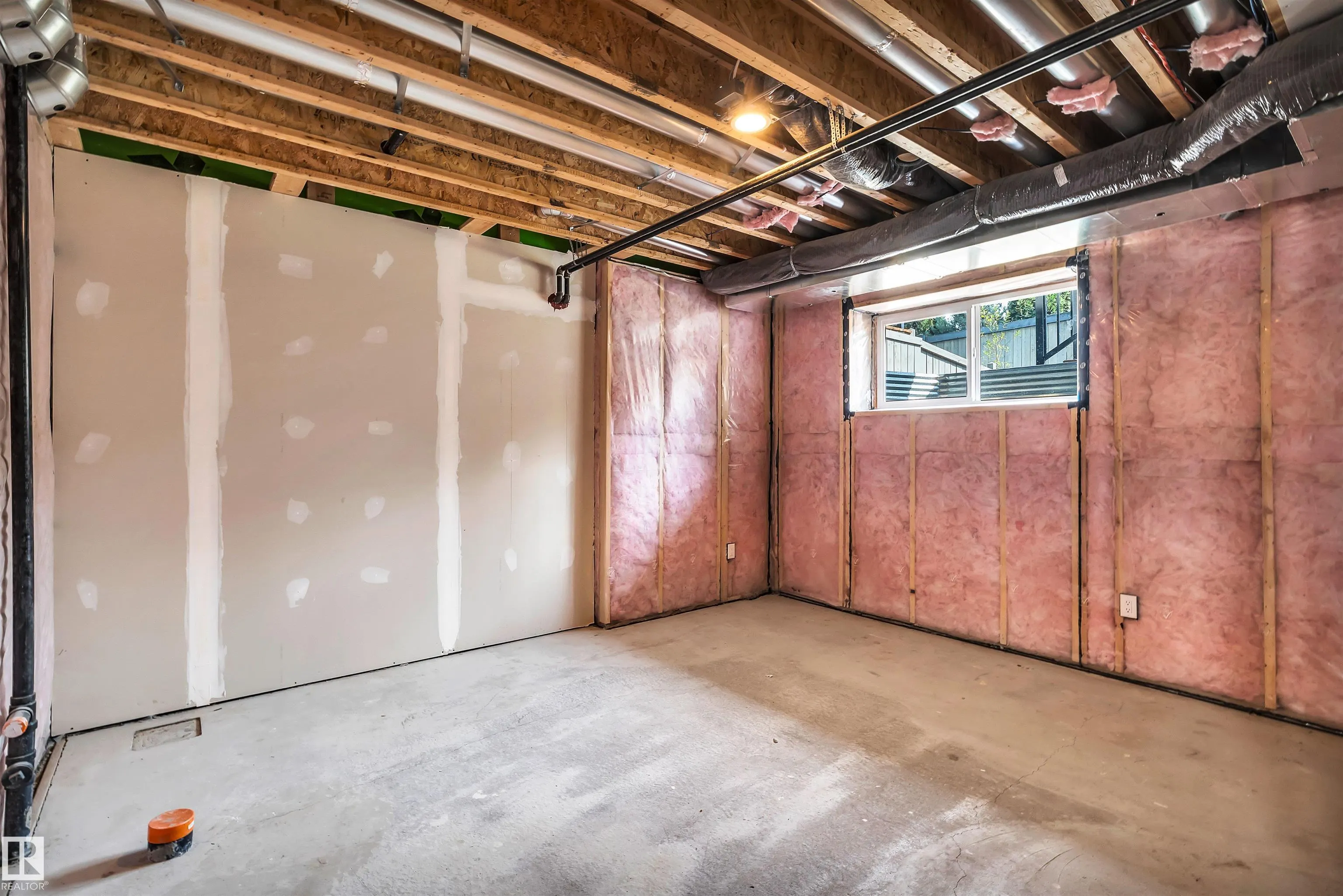 600 BELLEROSE Drive