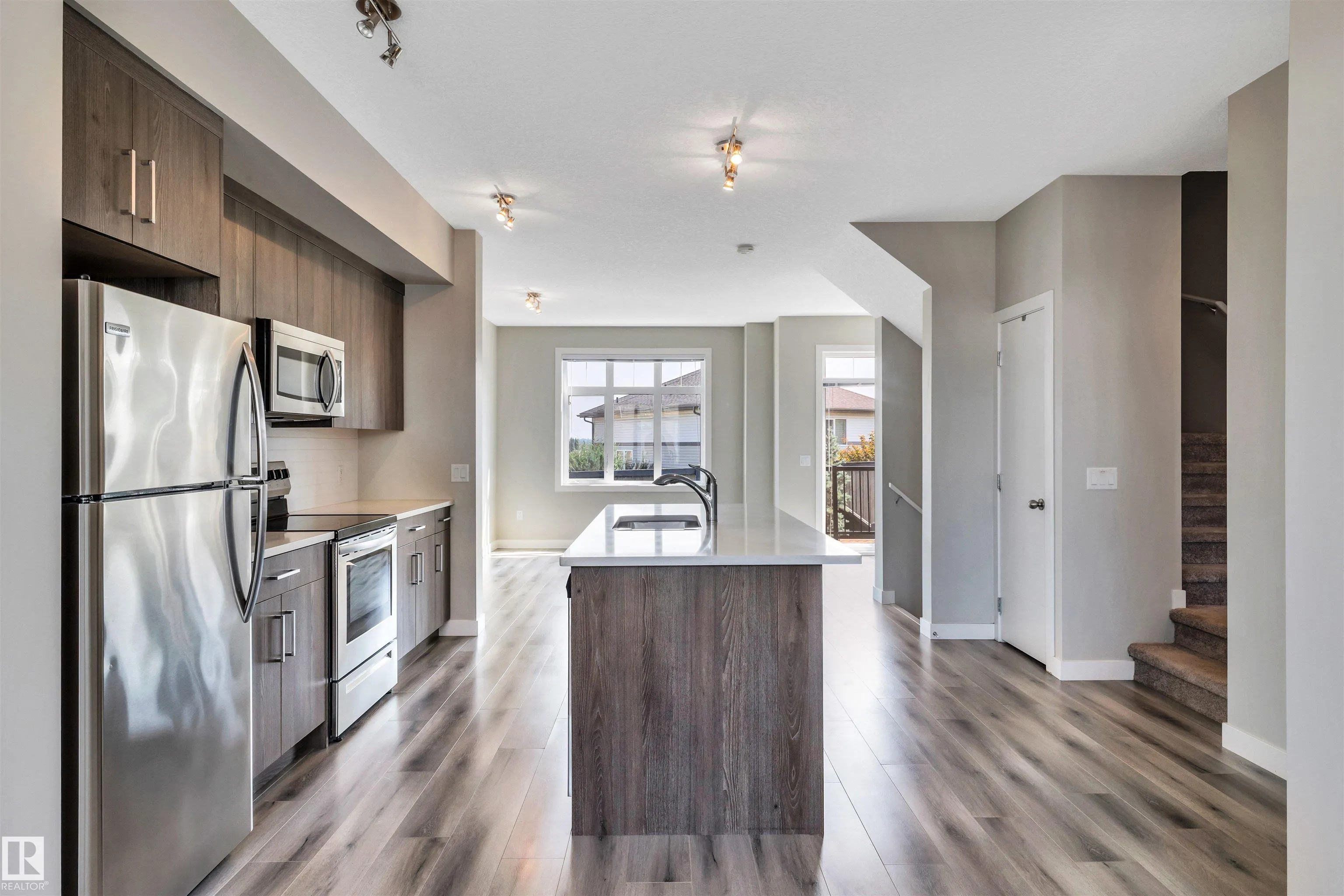 600 BELLEROSE Drive