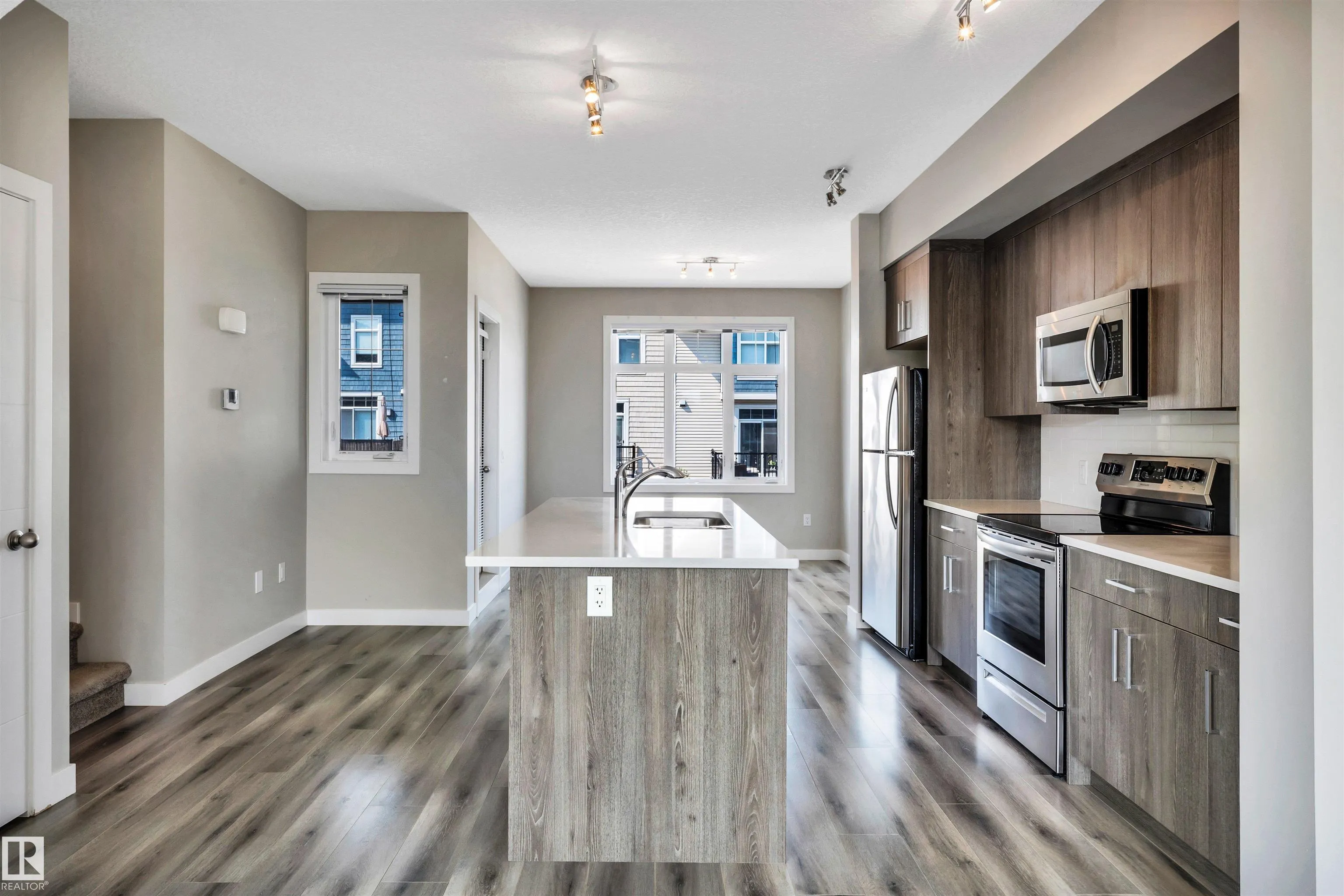 600 BELLEROSE Drive