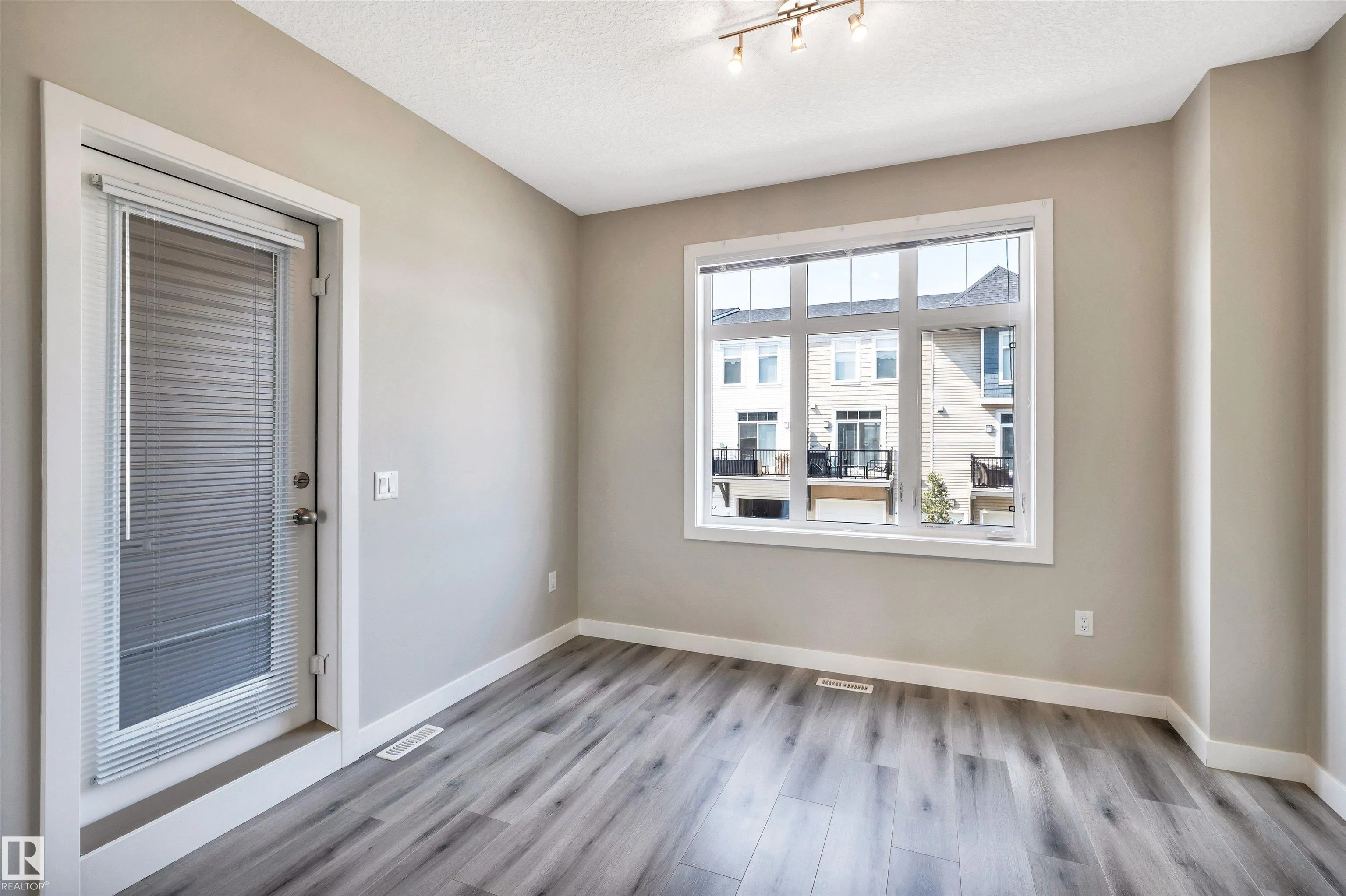 600 BELLEROSE Drive