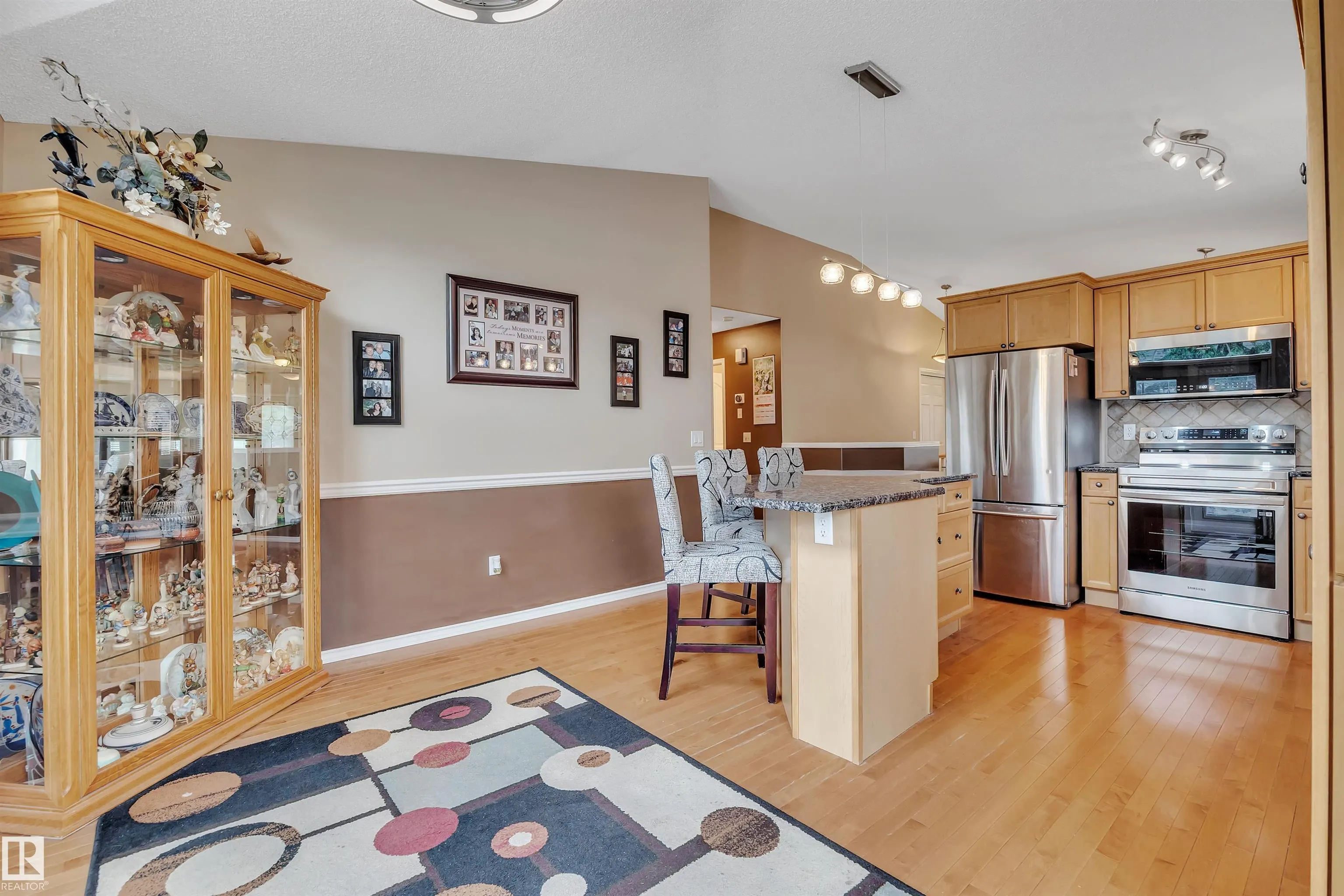 102 BRIDGEPORT Crossing