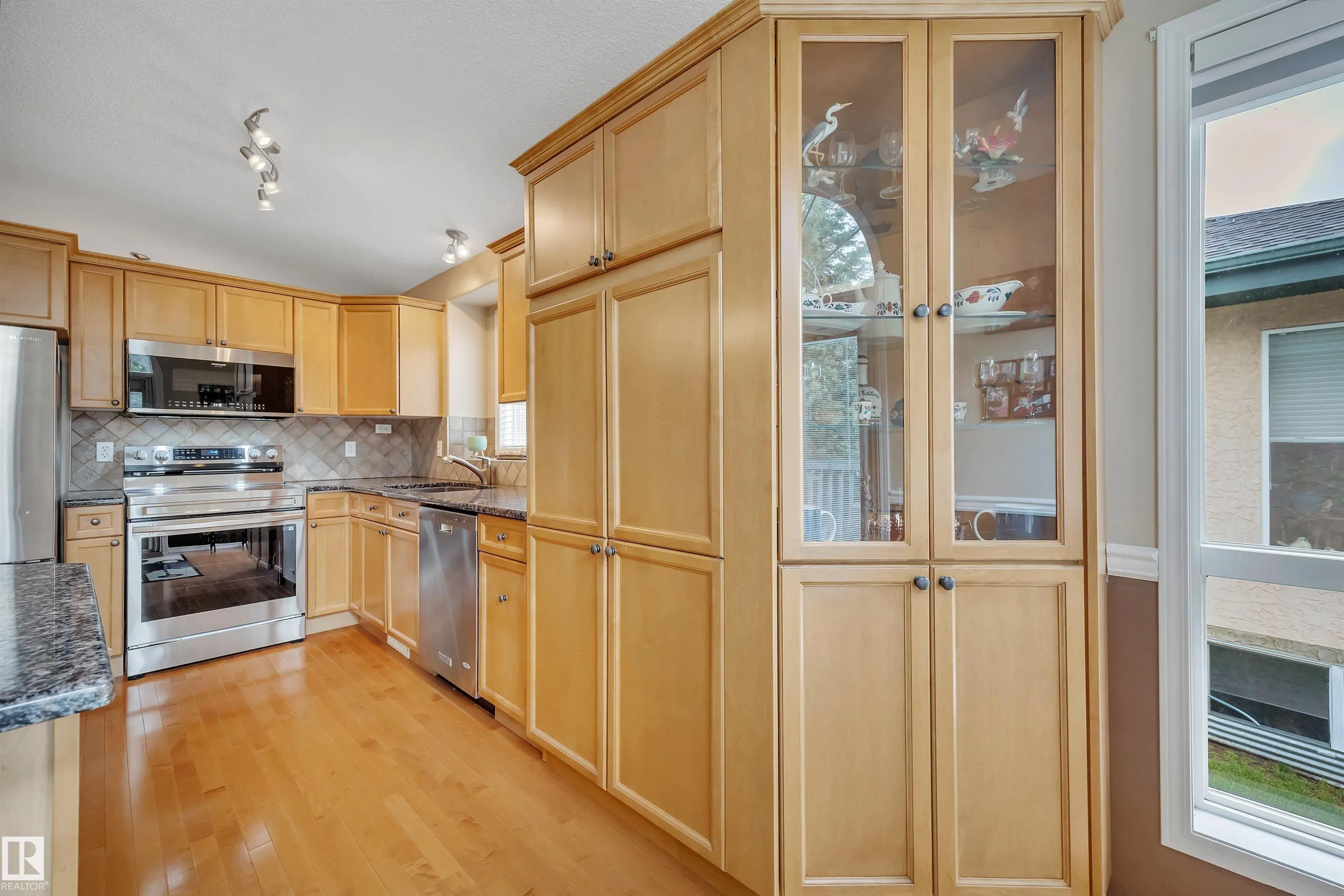 102 BRIDGEPORT Crossing