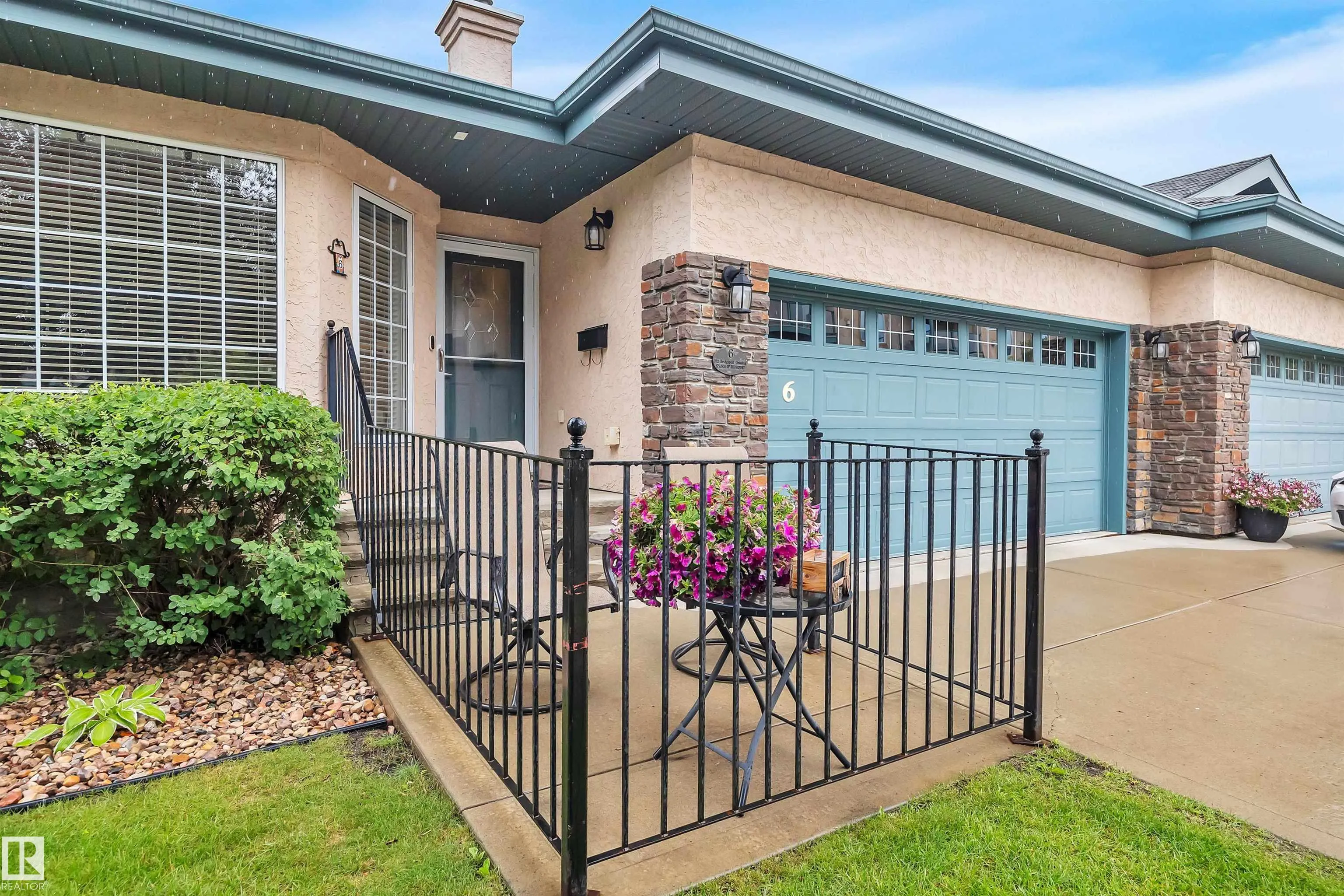 102 BRIDGEPORT Crossing
