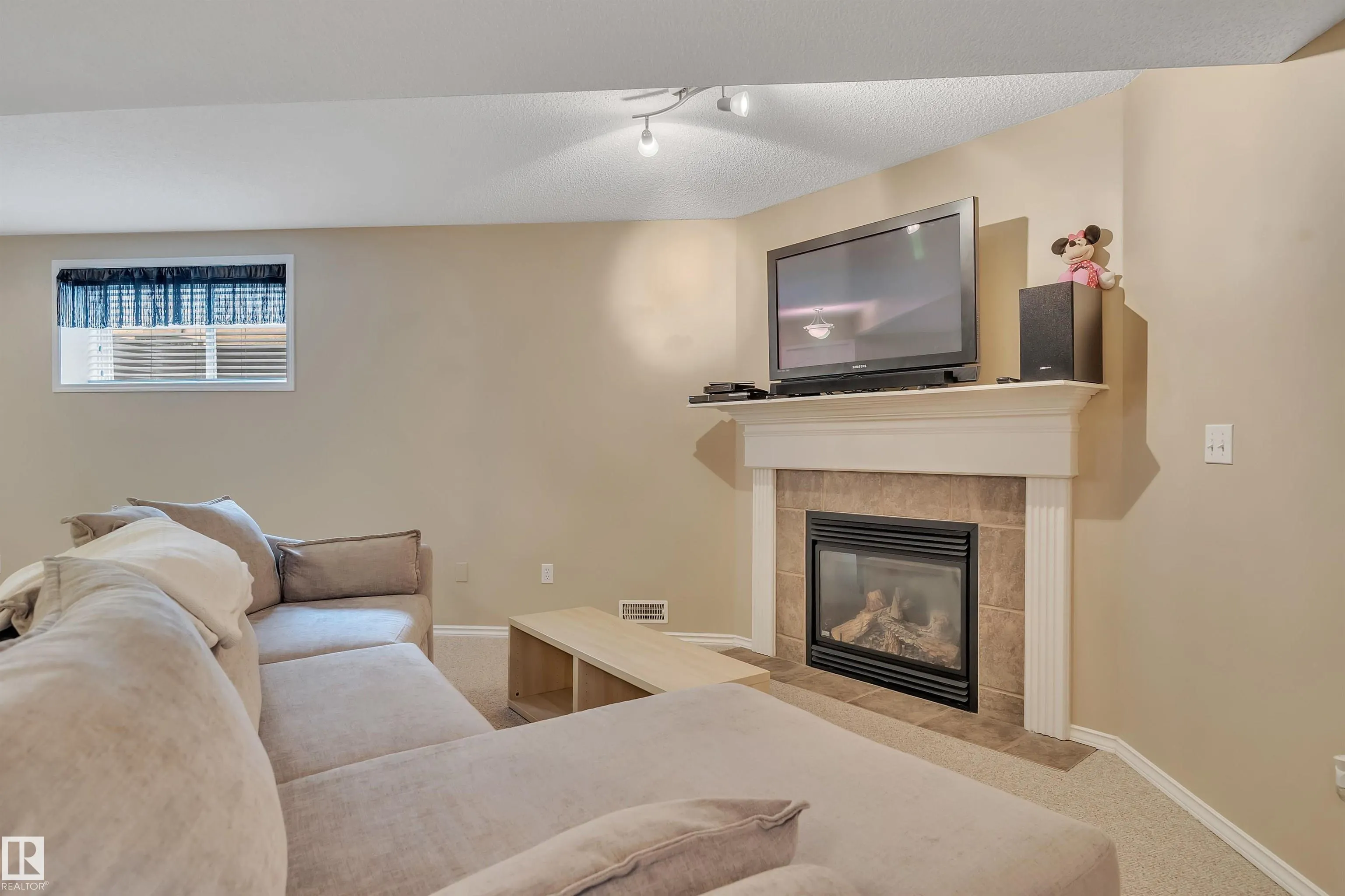 102 BRIDGEPORT Crossing
